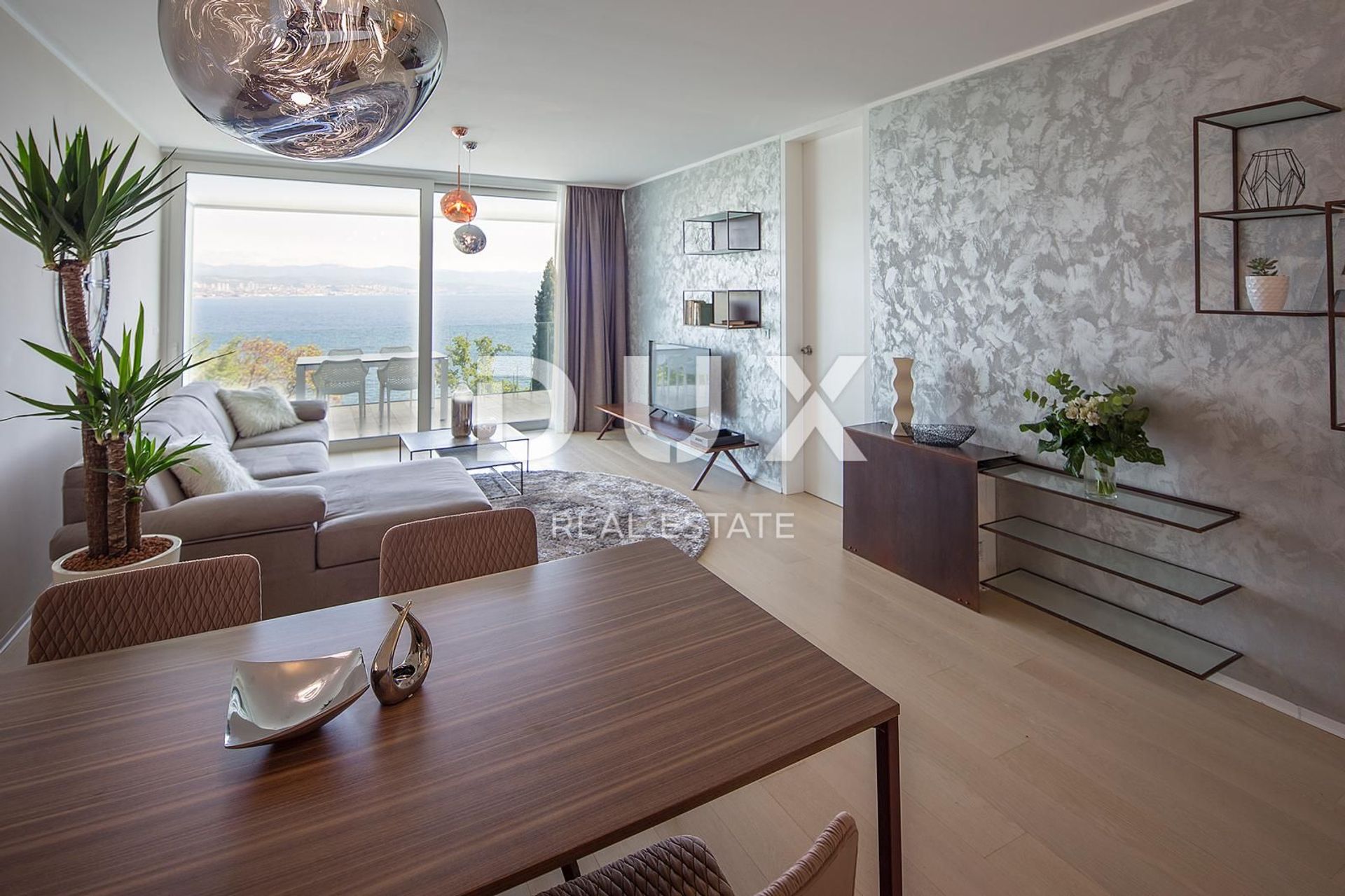 Condominium in Opatija, Primorje-Gorski Kotar County 12804425