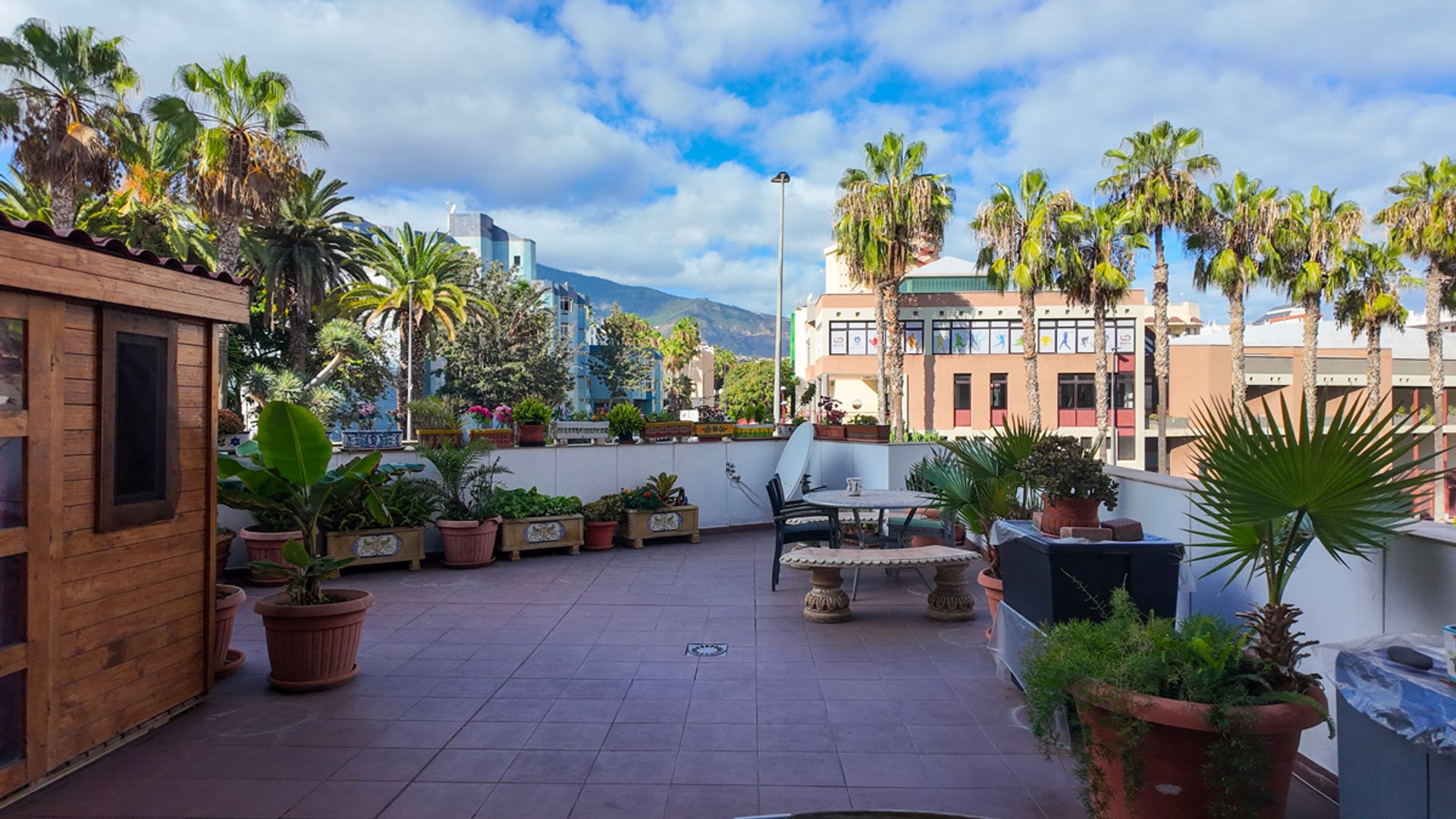 Condominium in Puerto de la Cruz, Canarias 12804499