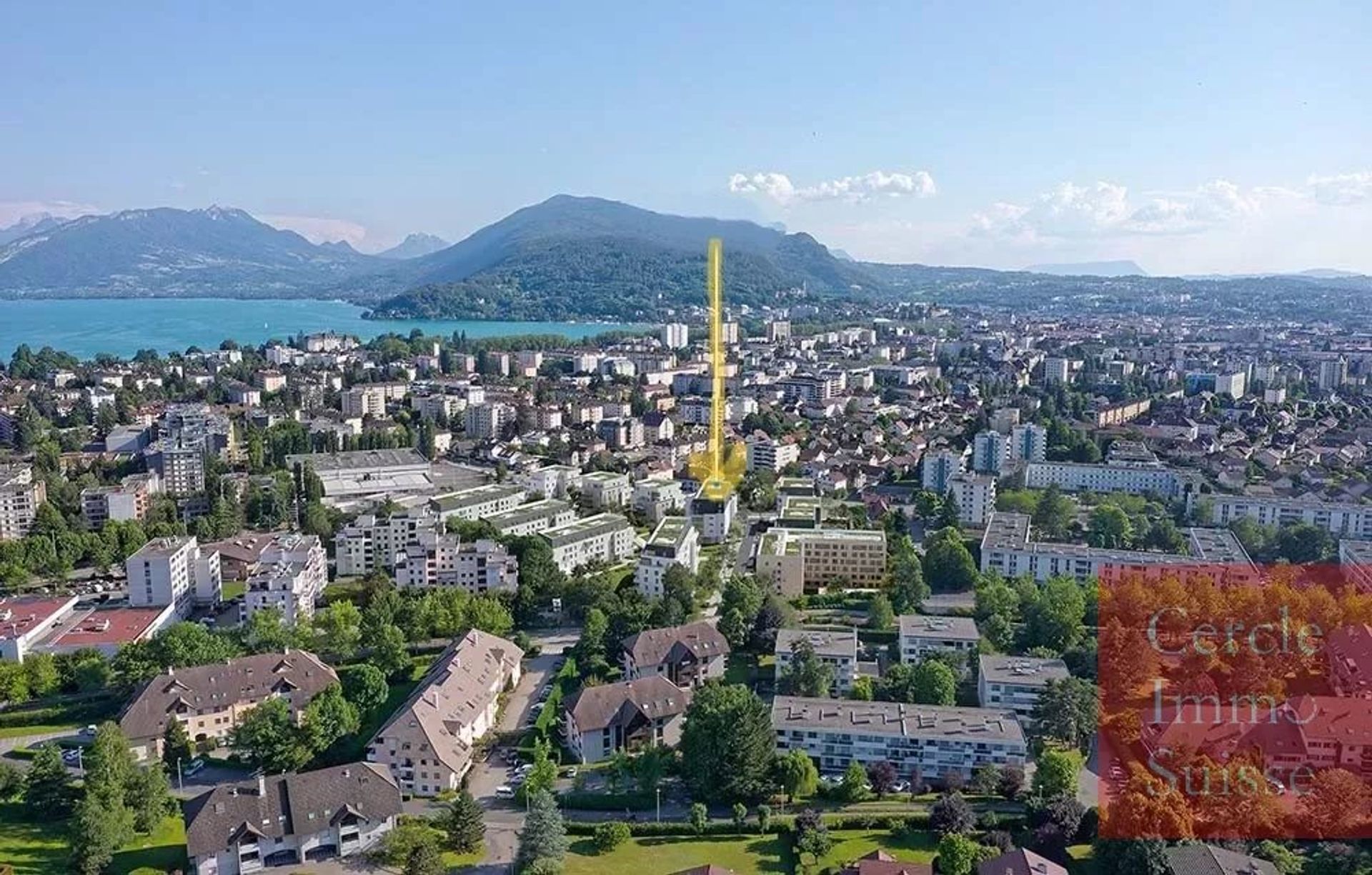 सम्मिलित में Annecy, Haute-Savoie 12805223