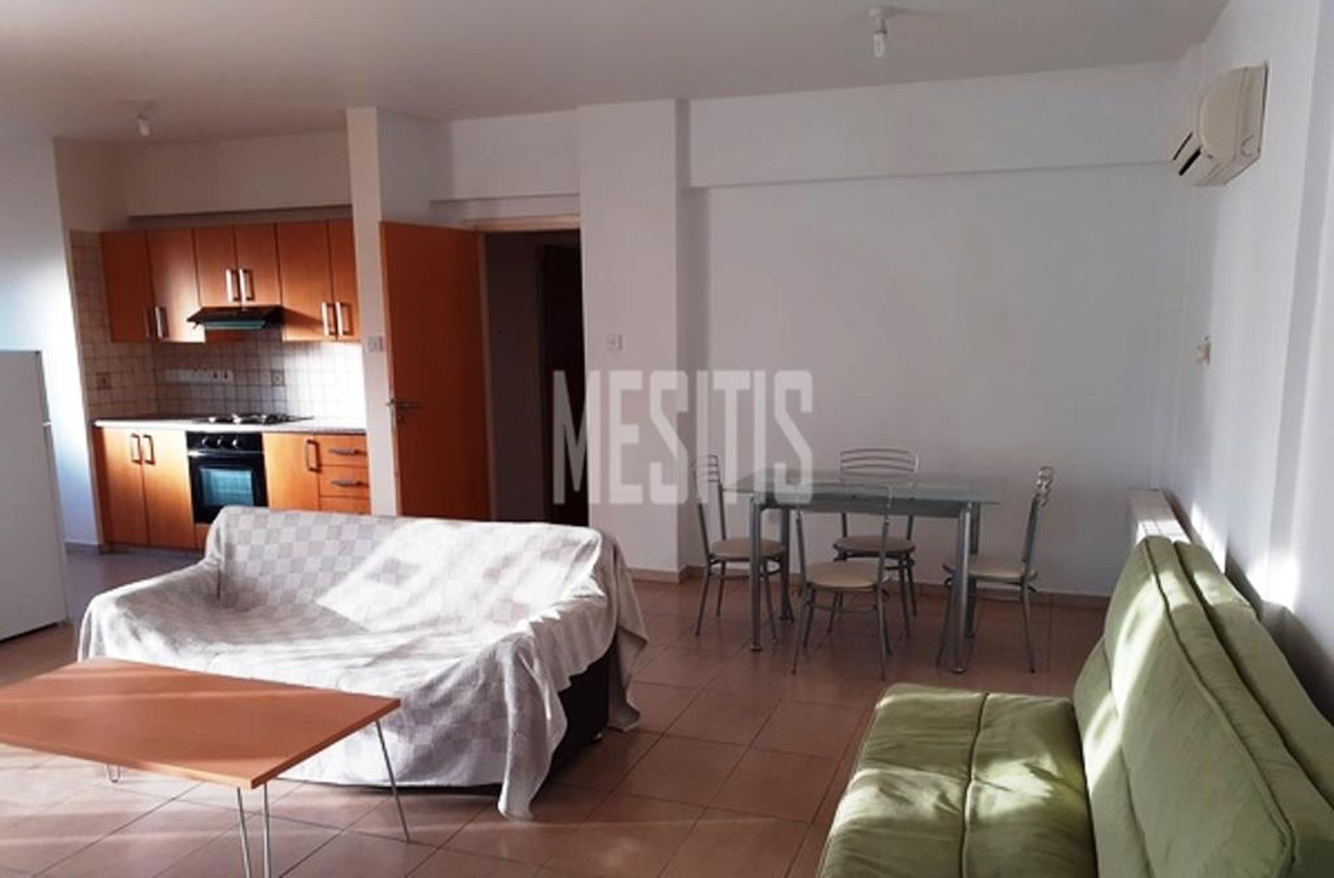 Condominio nel Nicosia, Lefkosia 12805530