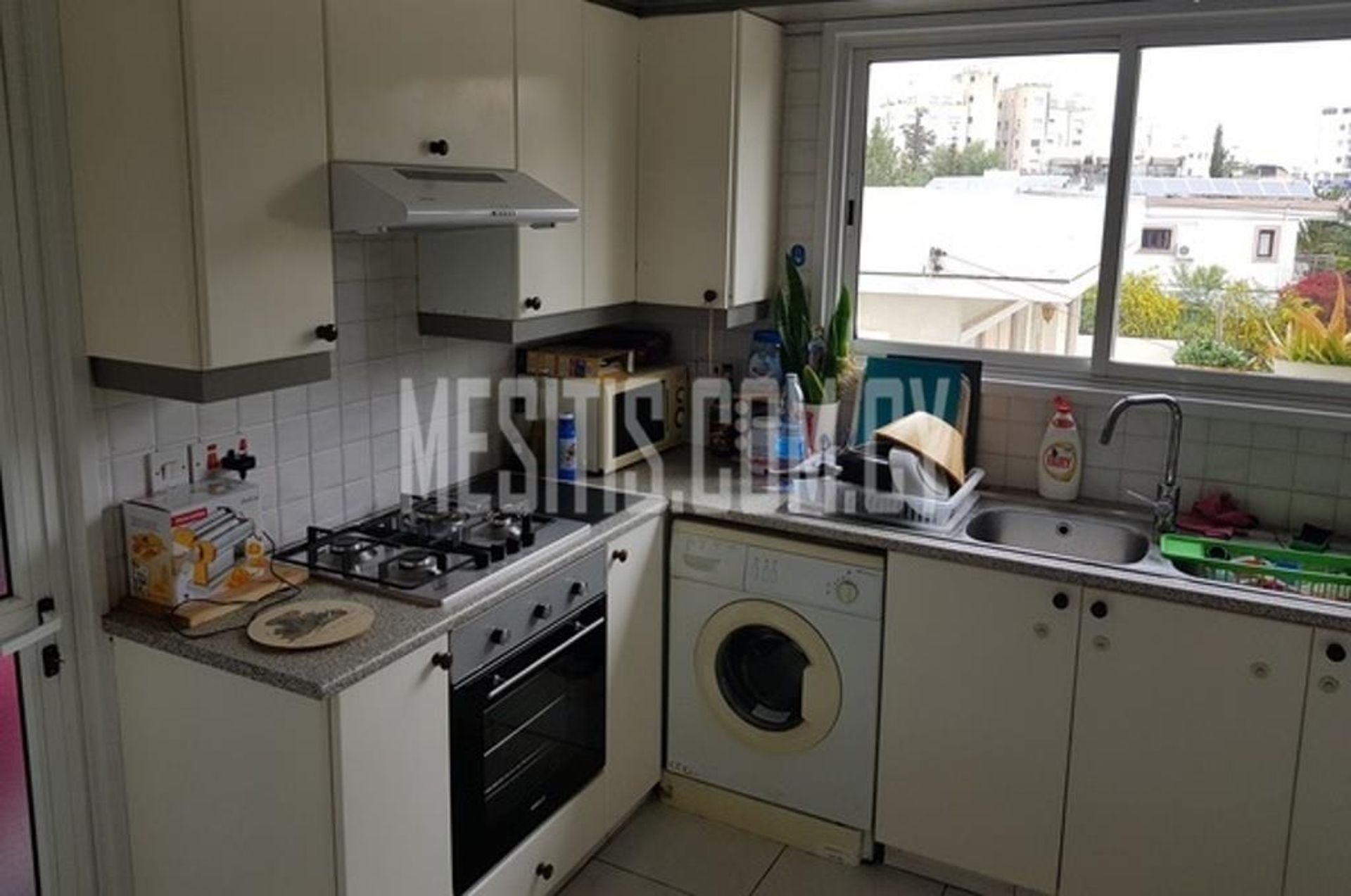 Condominio nel Nicosia, Lefkosia 12805589