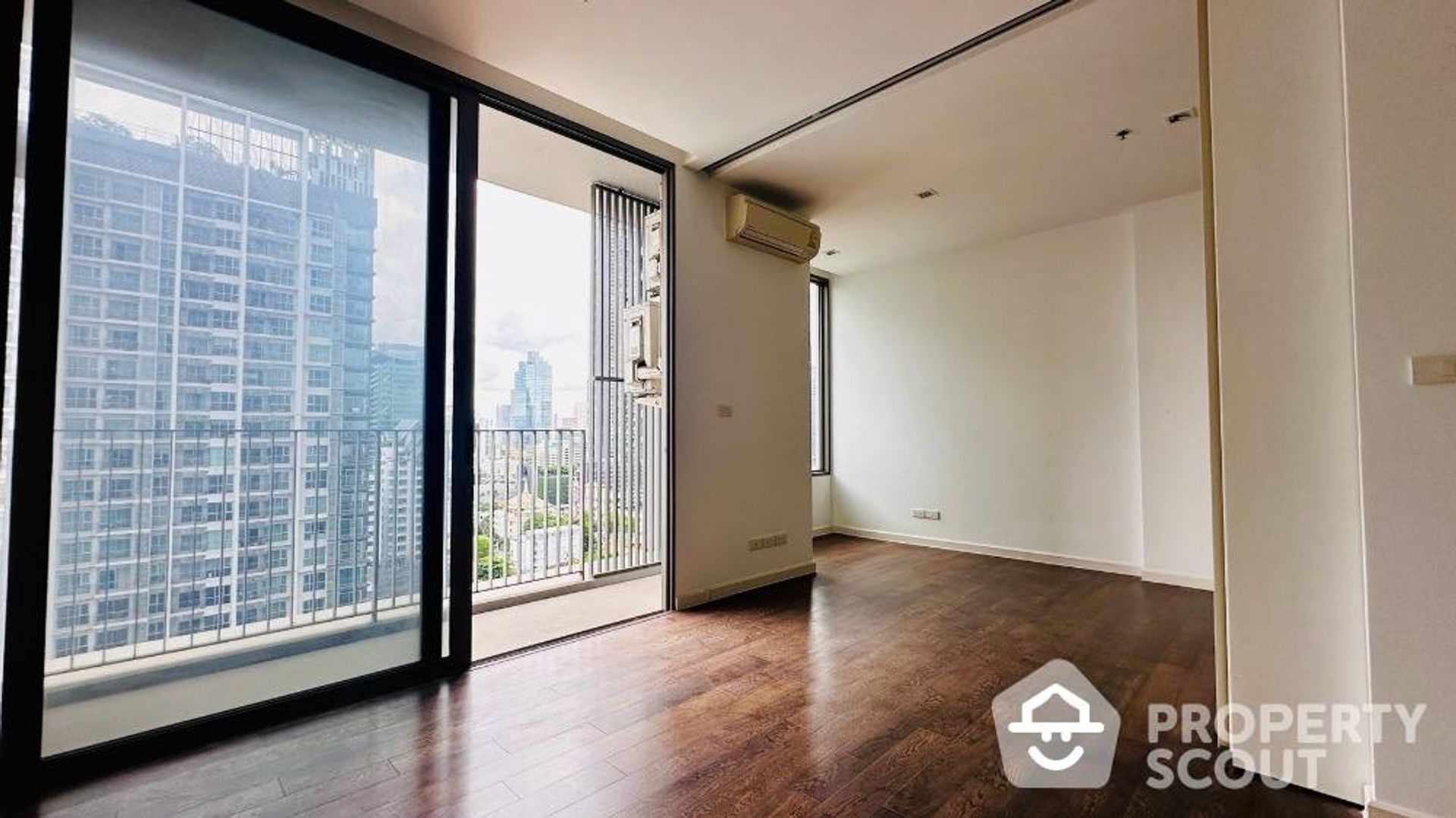 Condominium in Sathon, Krung Thep Maha Nakhon 12805788