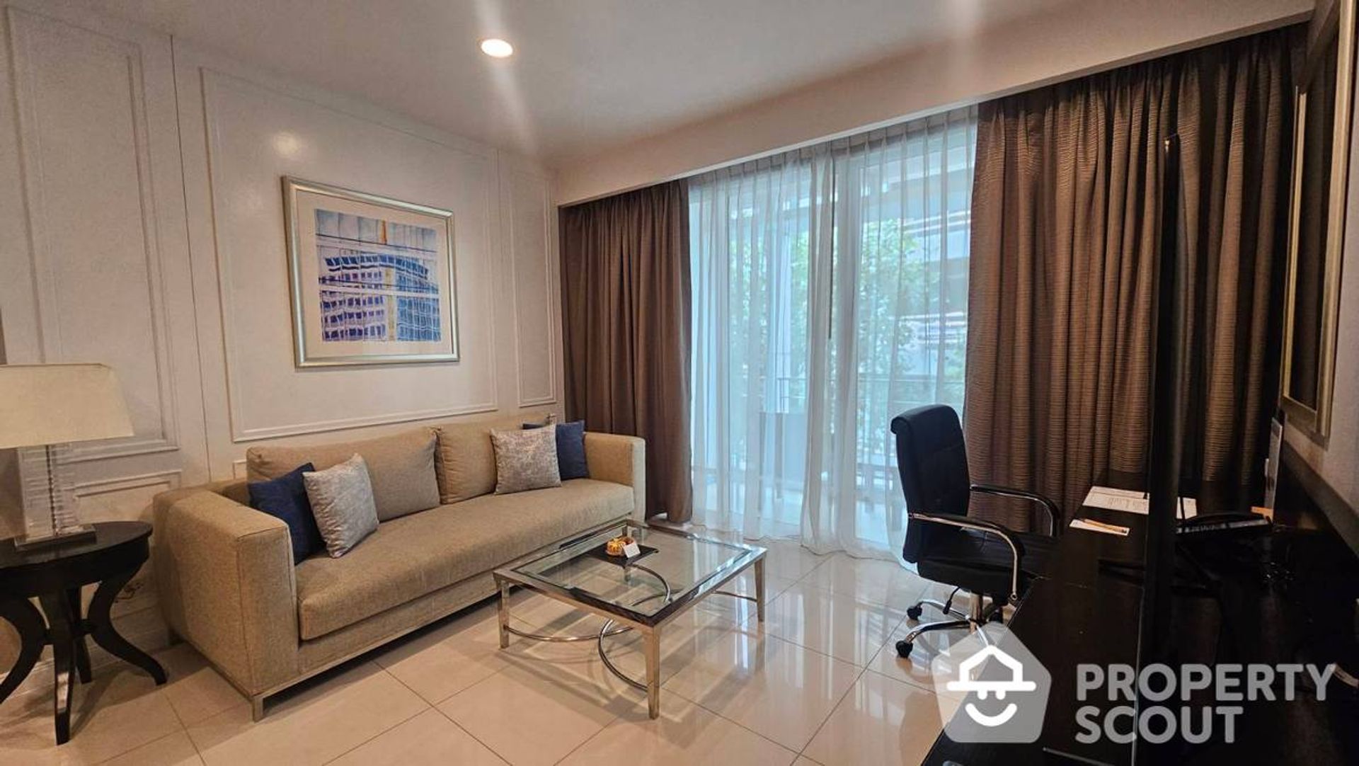 Condominium in Pathum Wan, Krung Thep Maha Nakhon 12805873