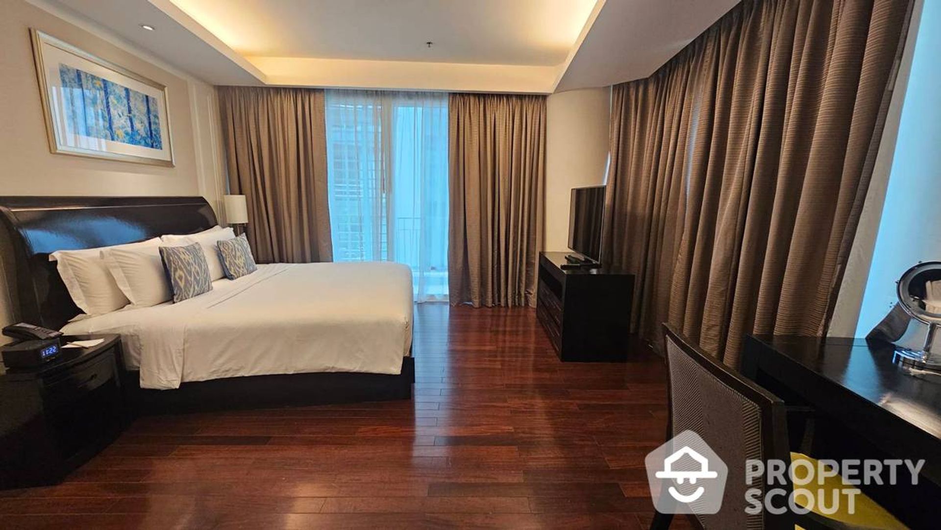 Condominium in Pathum Wan, Krung Thep Maha Nakhon 12805873