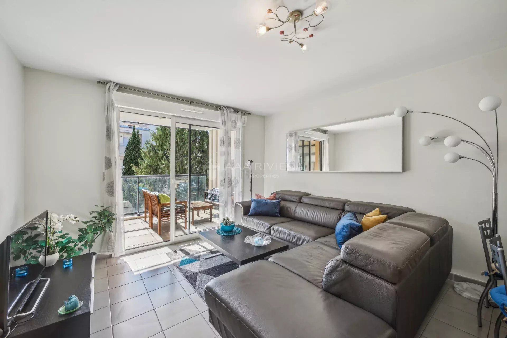 Residential in Juan-les-Pins, Alpes-Maritimes 12805956