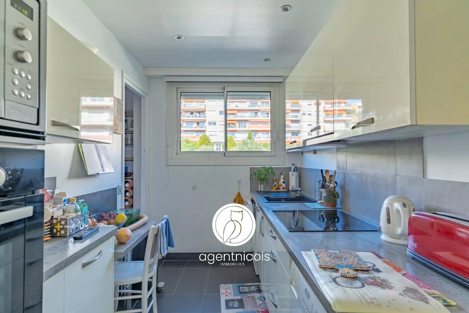 Condominium in Nice, Alpes-Maritimes 12805991