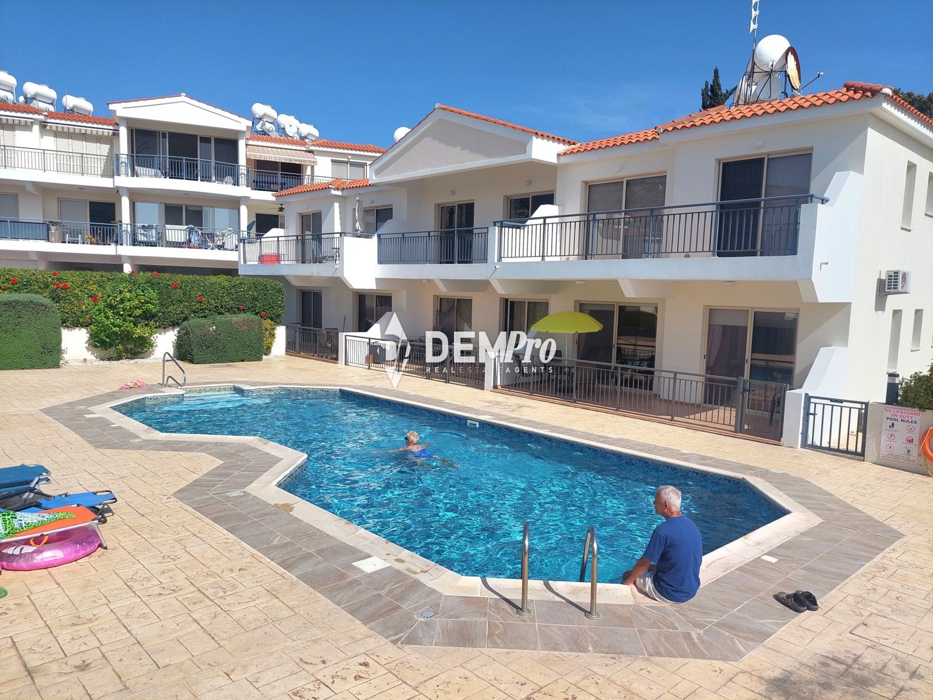 Condominium in Peyia, Paphos 12806237