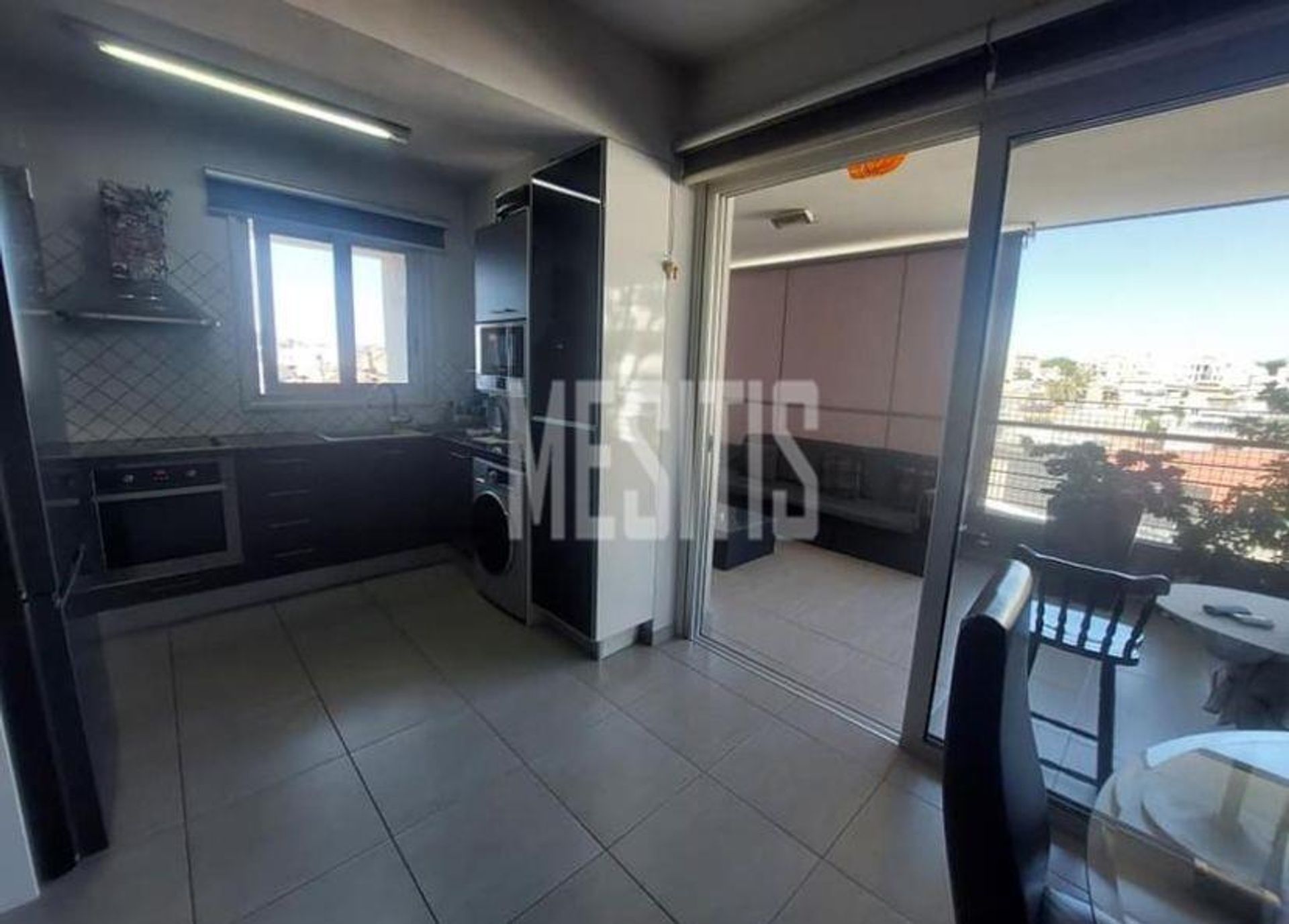 Condominio nel Nicosia, Lefkosia 12806400