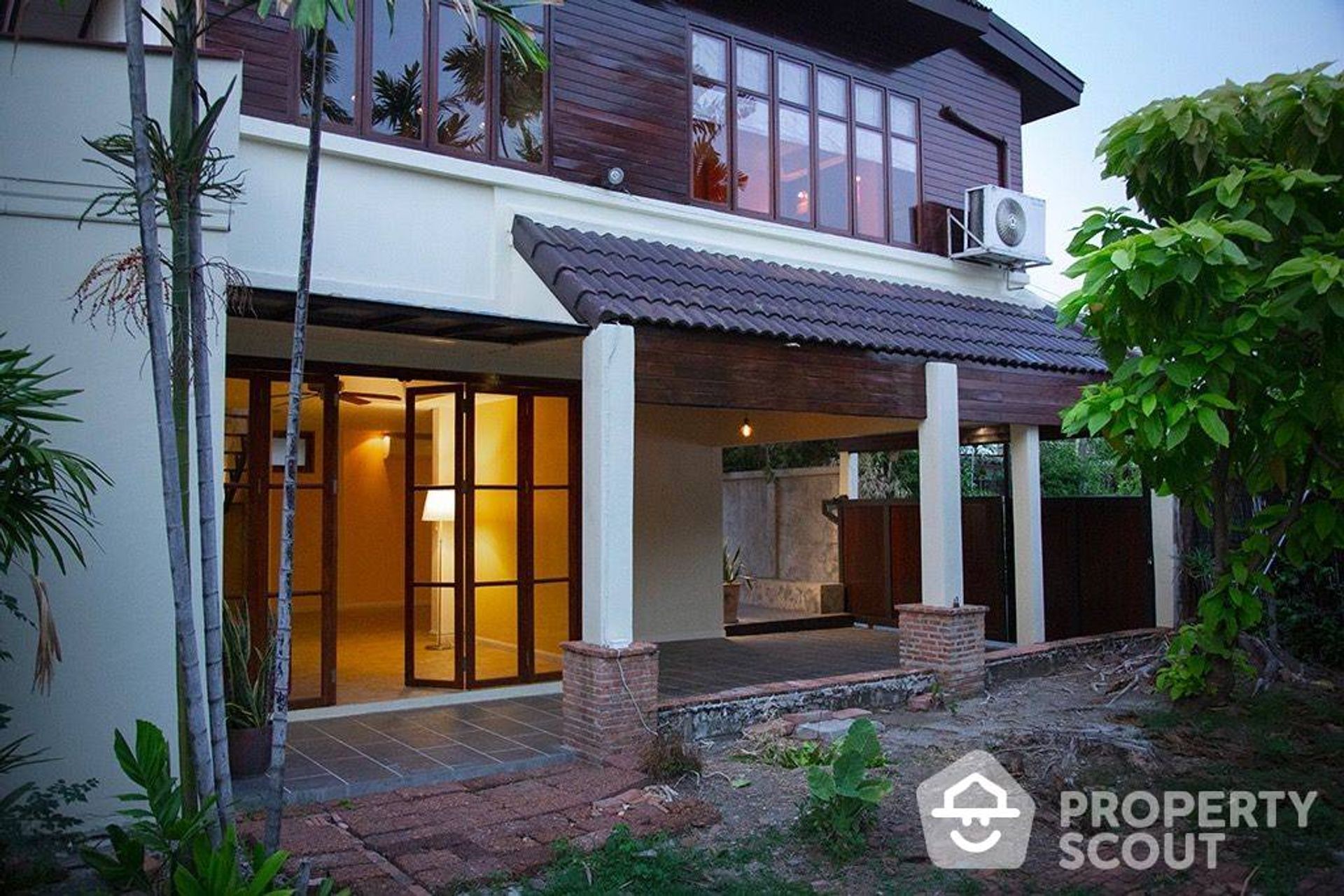 rumah dalam , Krung Thep Maha Nakhon 12806656