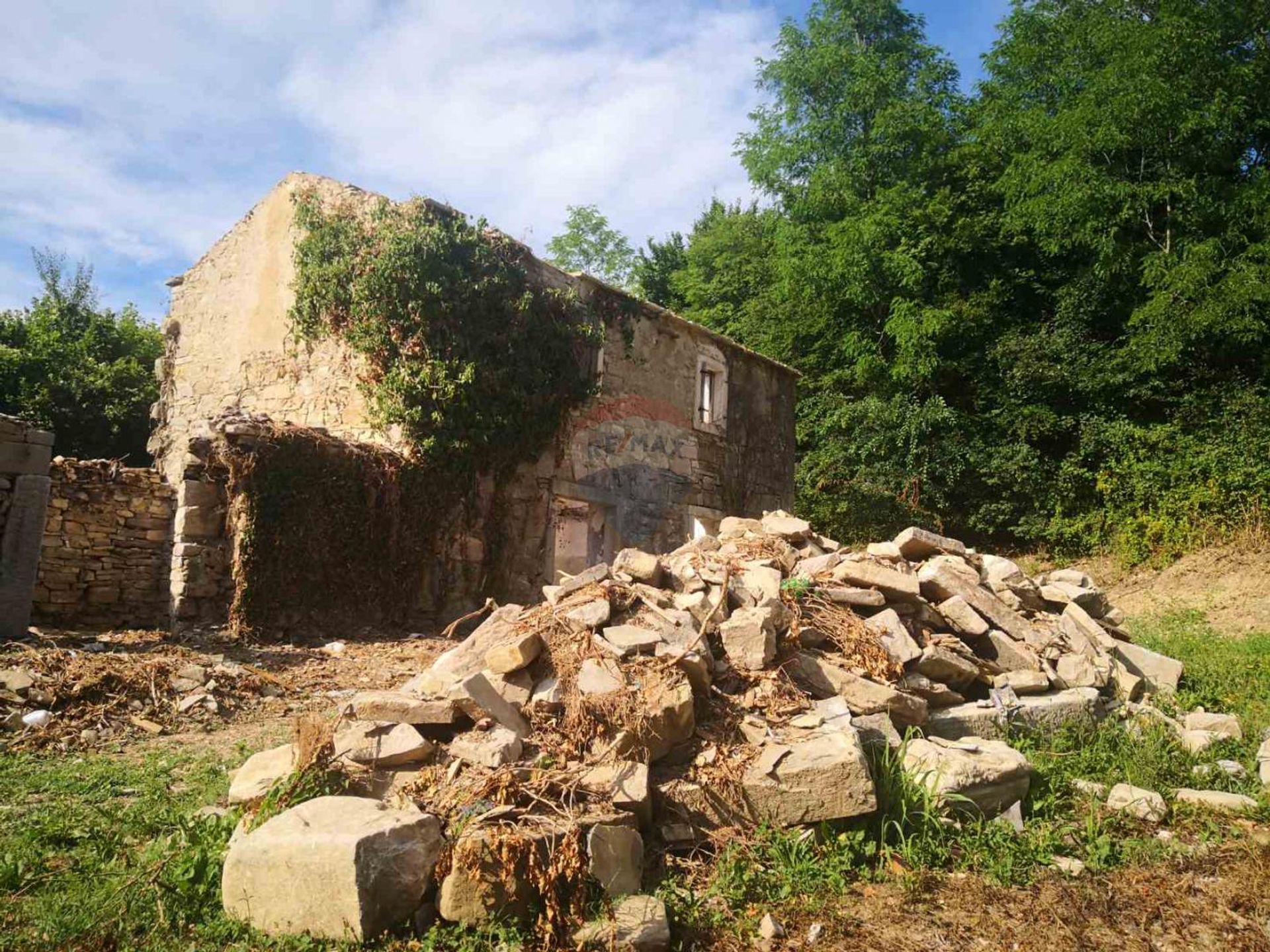 rumah dalam Cerovlje, Istarska županija 12806702