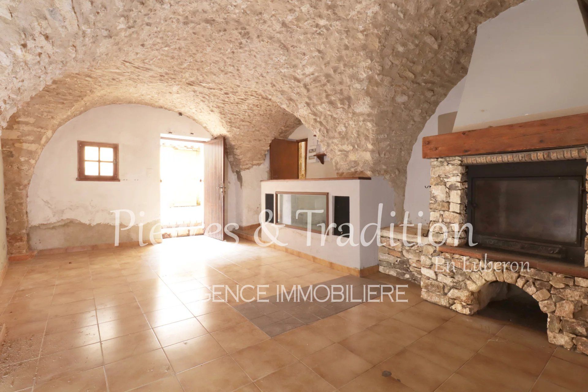 casa en Villars, Provence-Alpes-Cote d'Azur 12806716