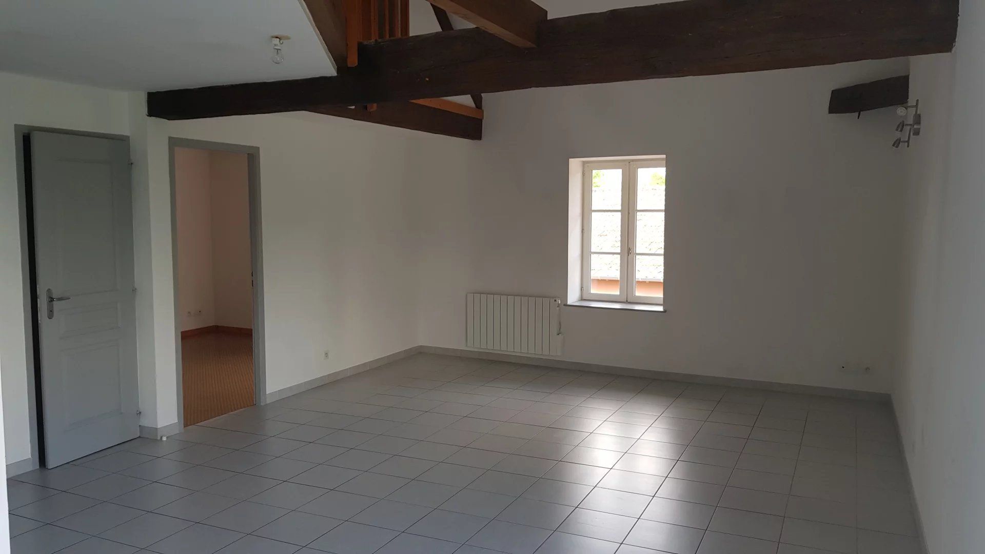 Condominio nel La Chapelle-de-Guinchay, Borgogna-Franca Contea 12806721