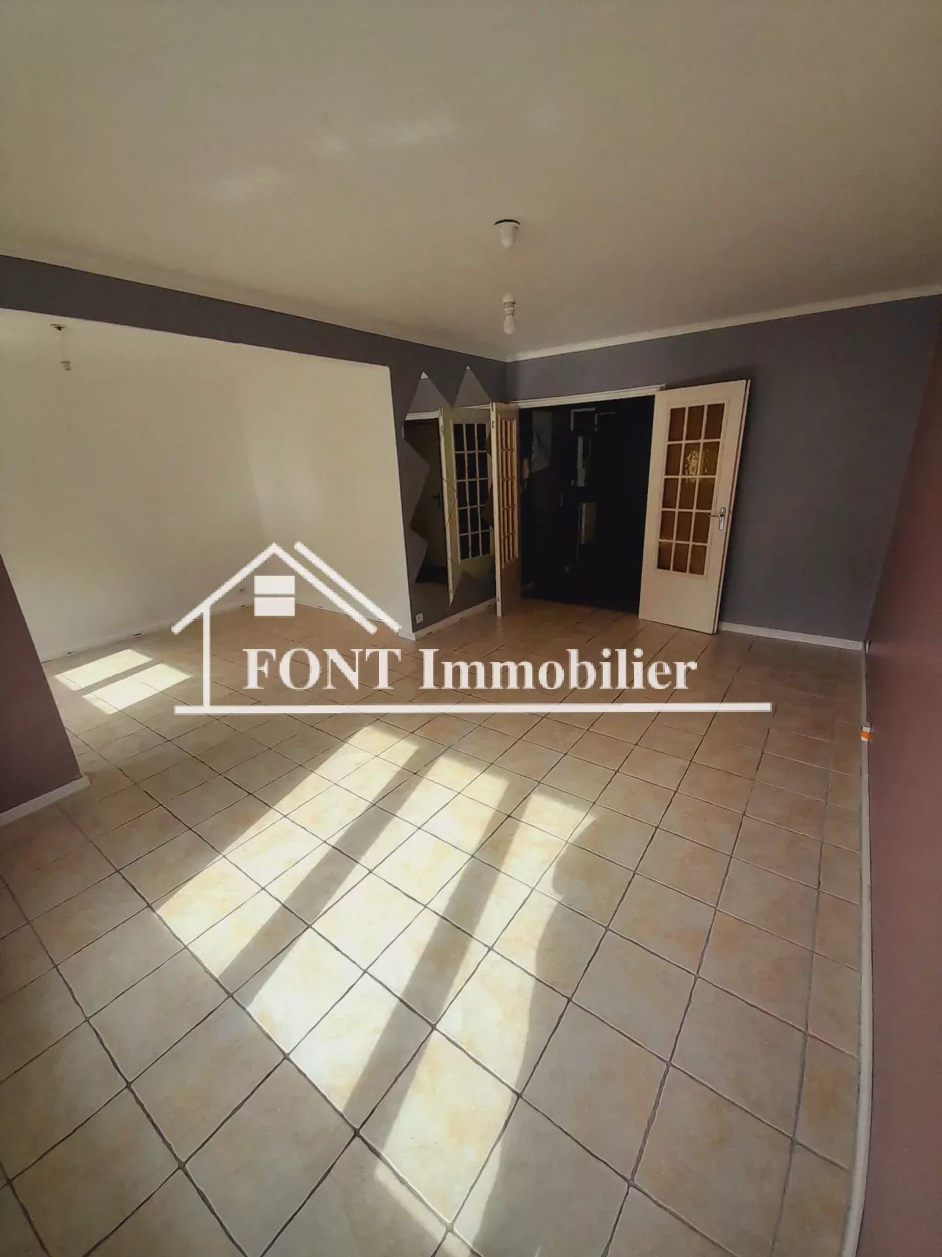 Condominio nel Saint-Étienne, Alvernia-Rodano-Alpi 12806743