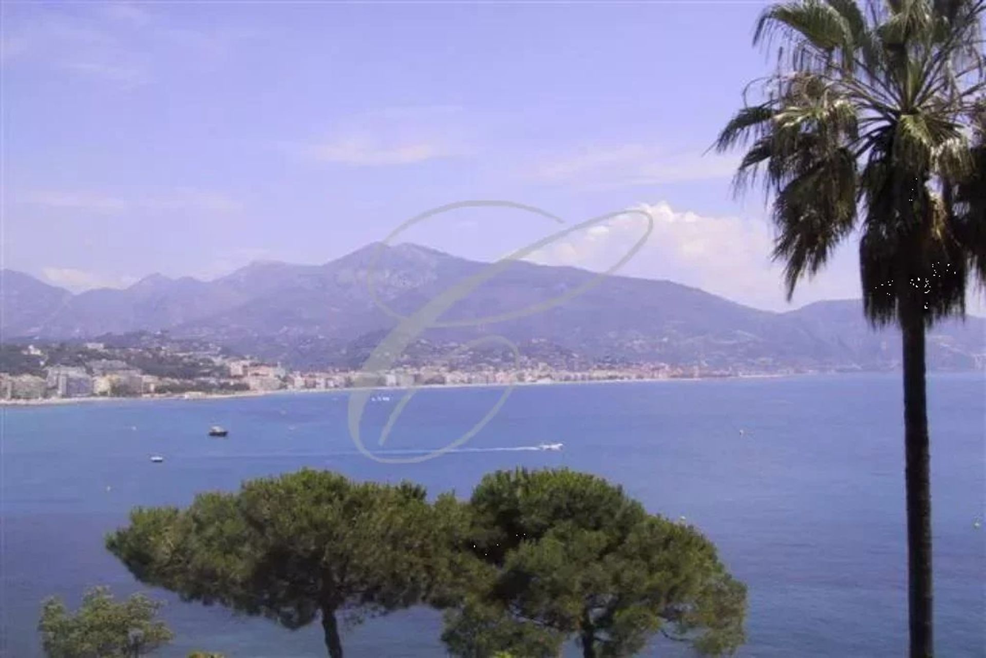 בַּיִת ב Cap Martin, Provence-Alpes-Cote d'Azur 12806744