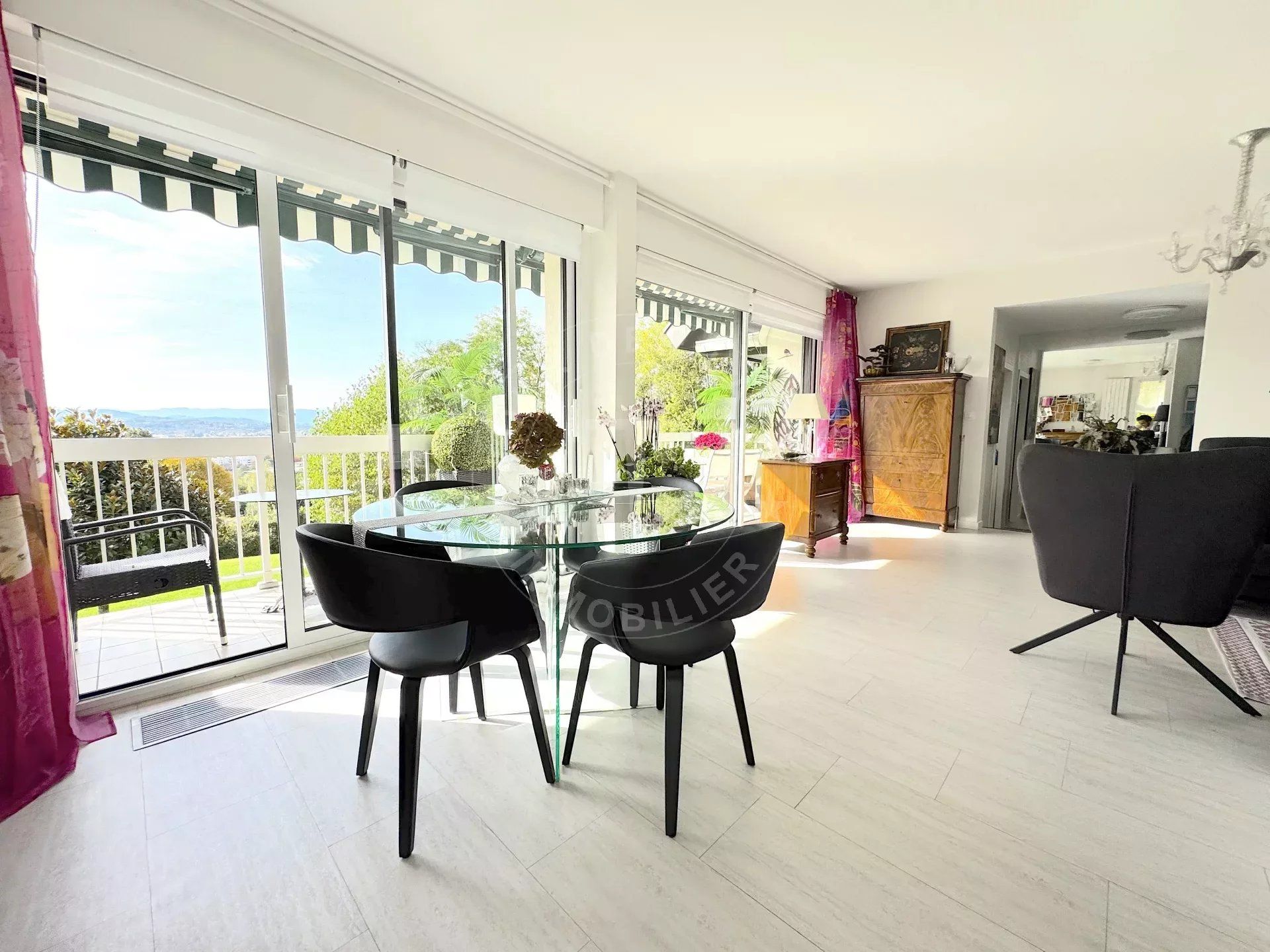 Condominium dans Annecy, Auvergne-Rhone-Alpes 12806755