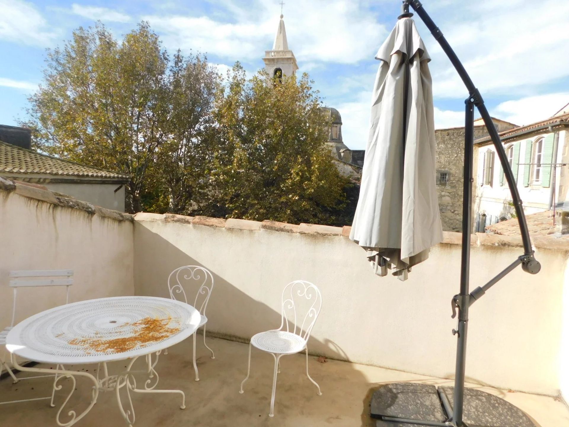 Osakehuoneisto sisään Arles, Provence-Alpes-Cote d'Azur 12806794