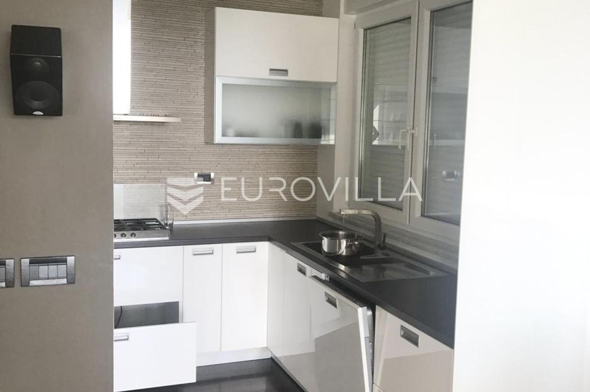 Condominio en sextina, Zagreb, Graduado 12807587