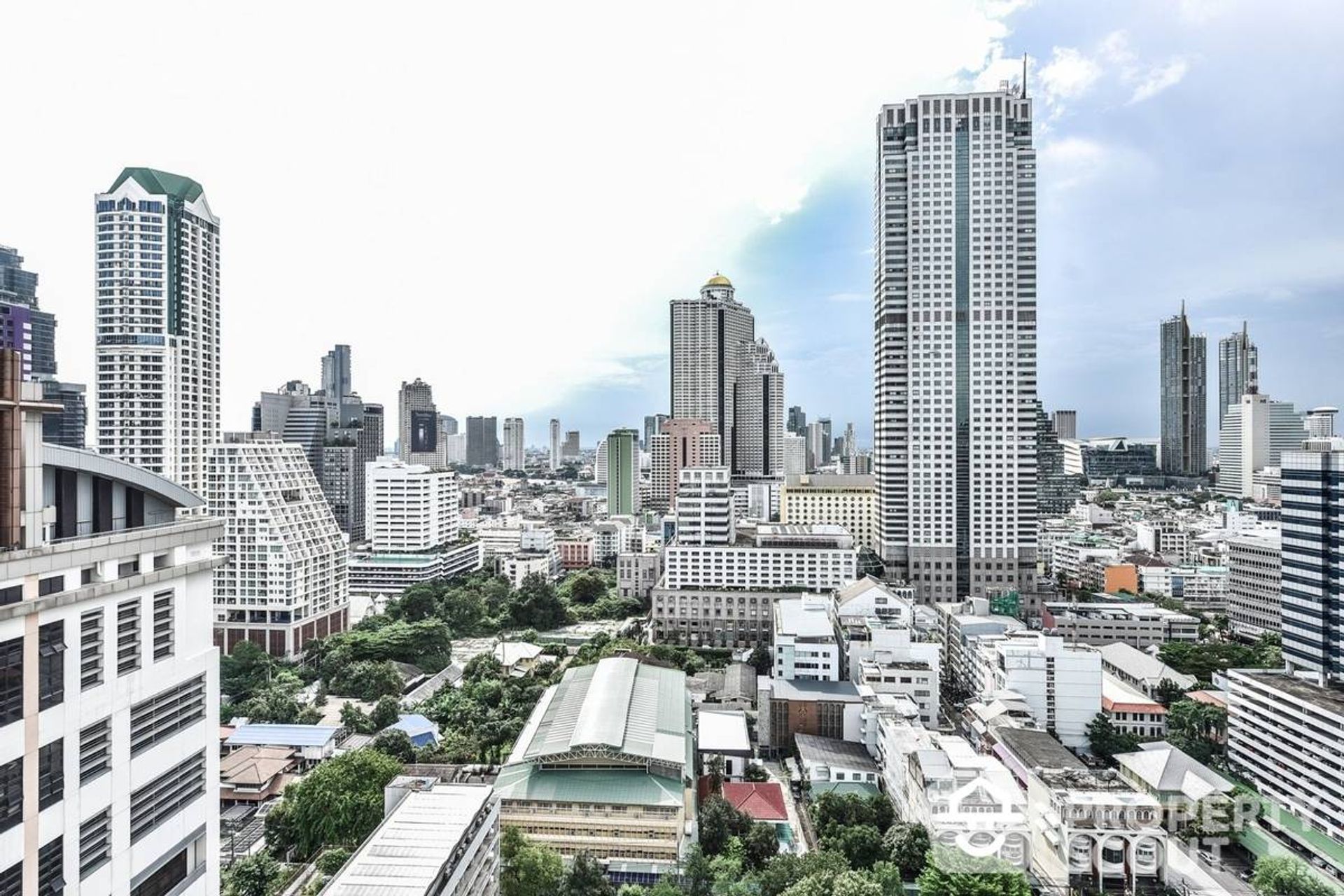 Condominium dans Bang Rak, Krung Thep Maha Nakhon 12807775