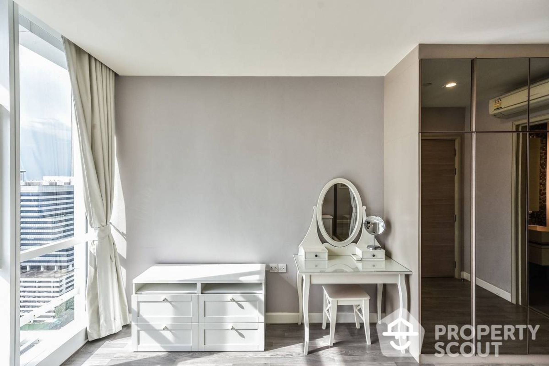 Condominium dans Bang Rak, Krung Thep Maha Nakhon 12807775