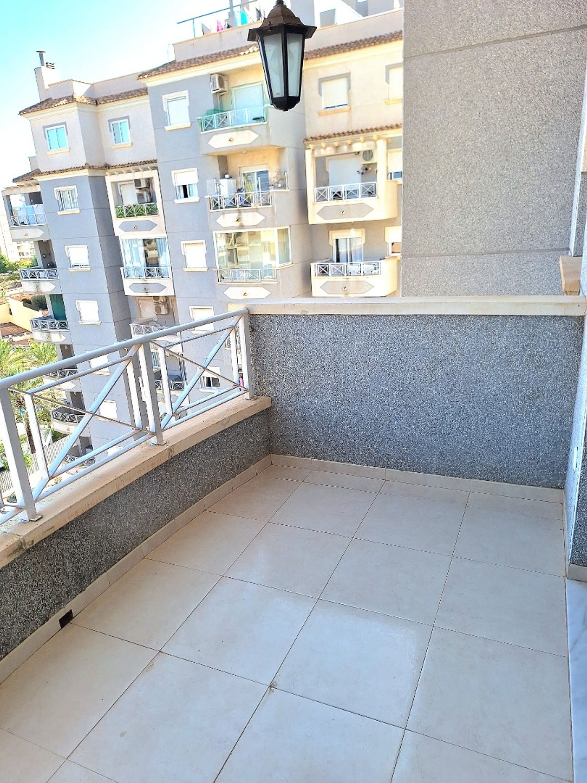 Condominio en Guardamar del Segura, Comunidad Valenciana 12808604