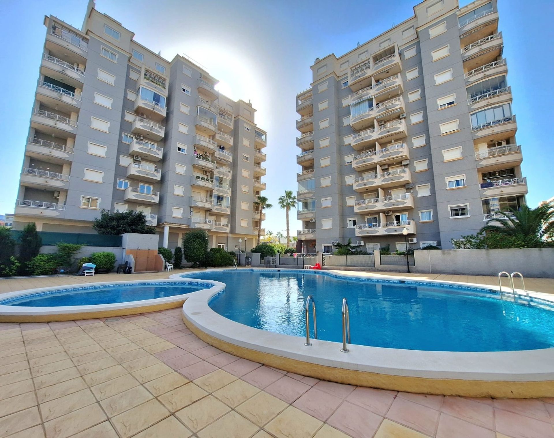 Condominio en Guardamar del Segura, Comunidad Valenciana 12808604