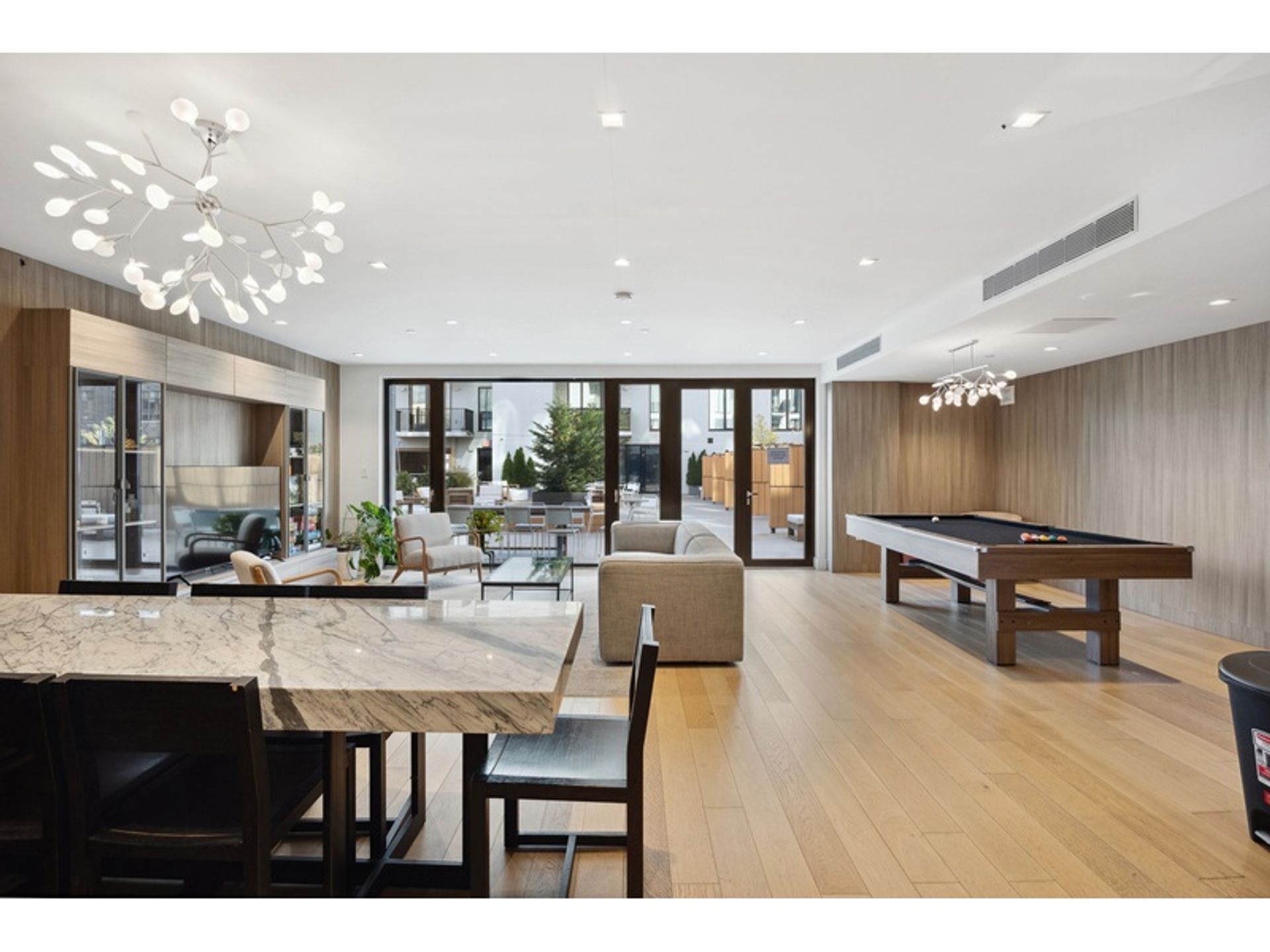 Condominium in , New York 12808793