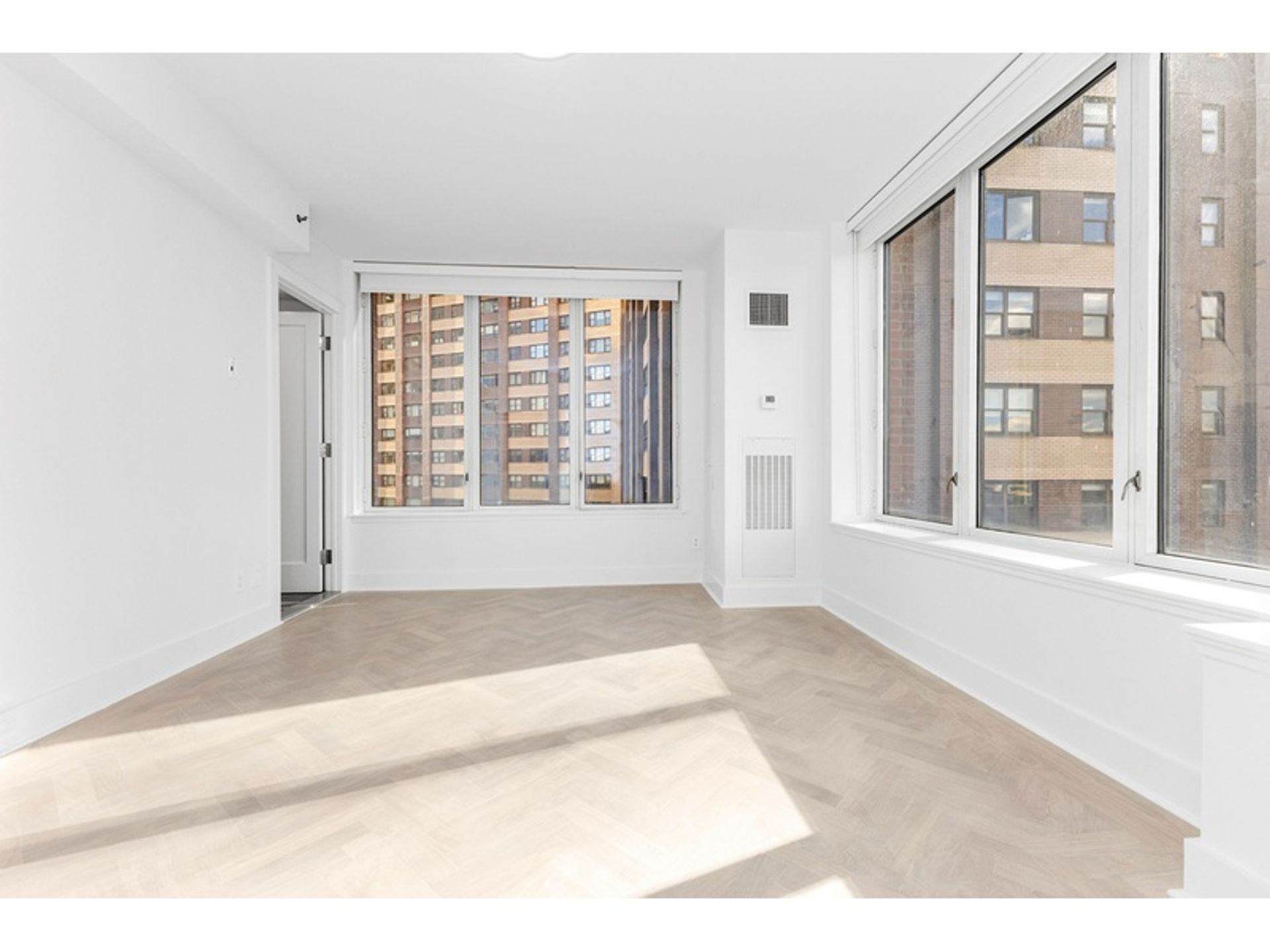 Condominium in New York, New York 12808886