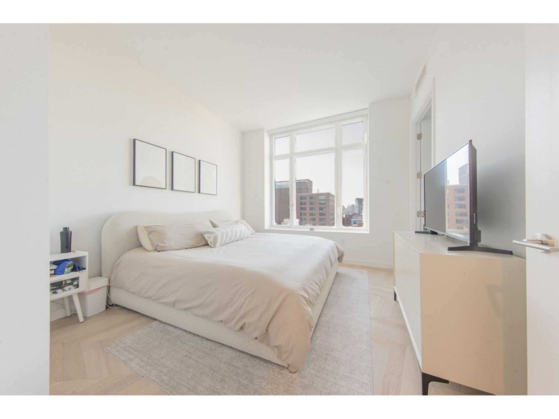 Condominium in , New York 12808942