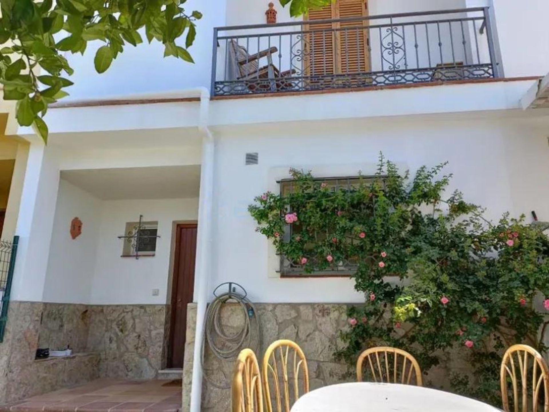 Plusieurs maisons dans Guadiaro, Andalousie 12808990