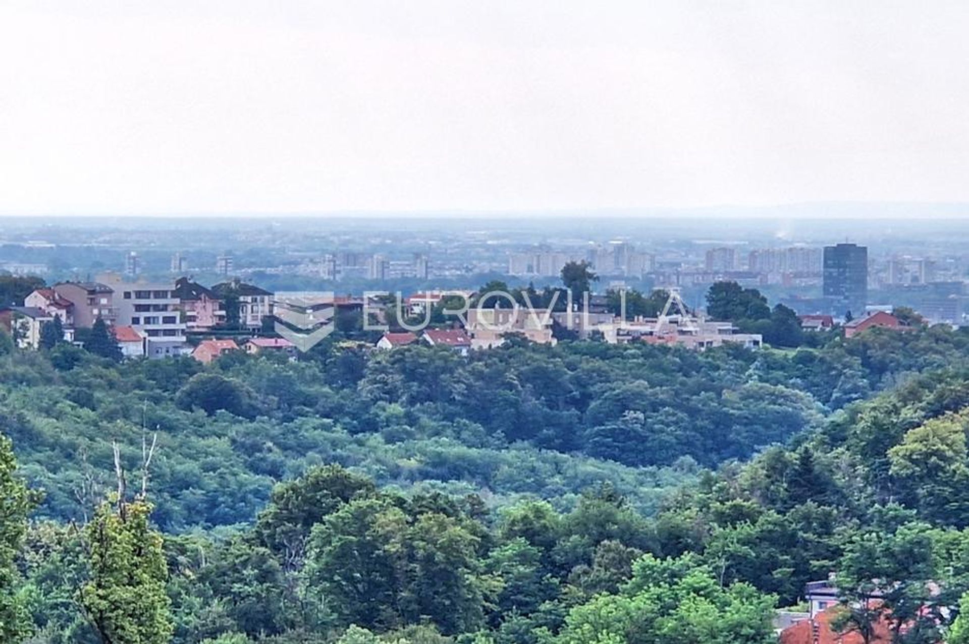 بيت في Bijenik, Zagreb, Grad 12809384