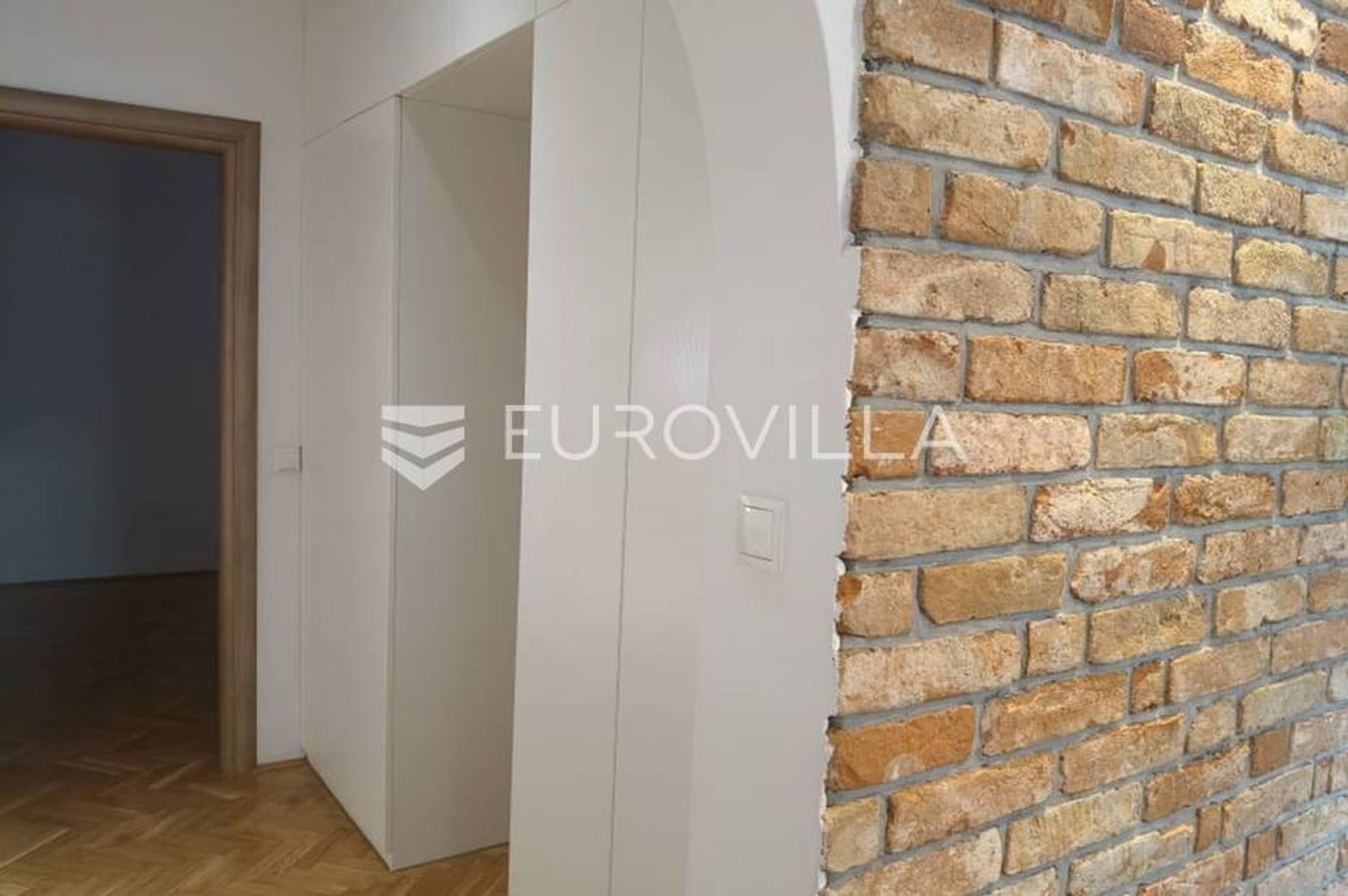 Condominium in Sesvete, Grad Zagreb 12809461