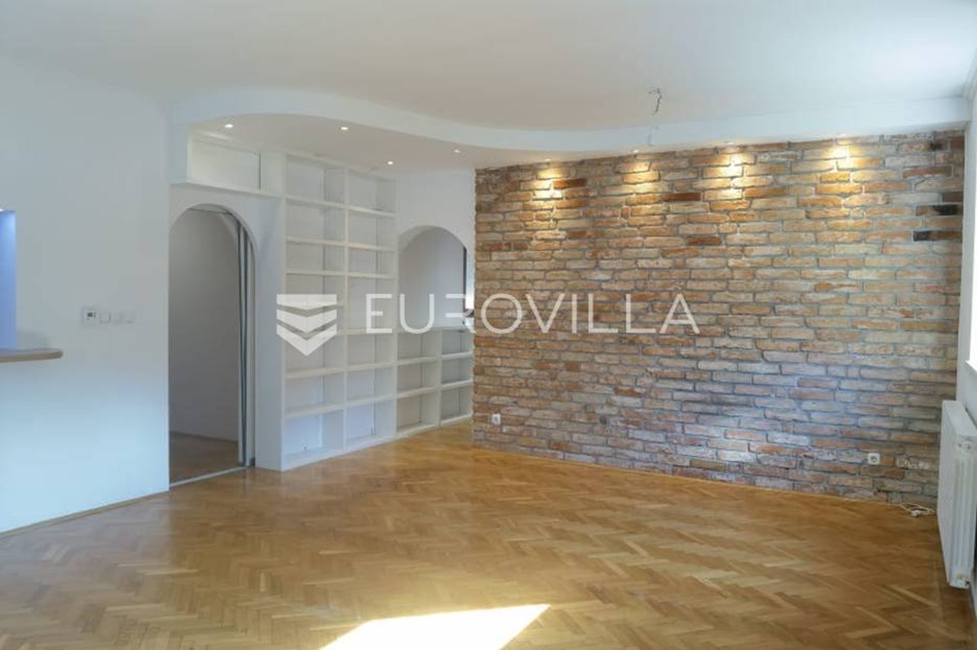 Condominium in Sesvete, Grad Zagreb 12809461