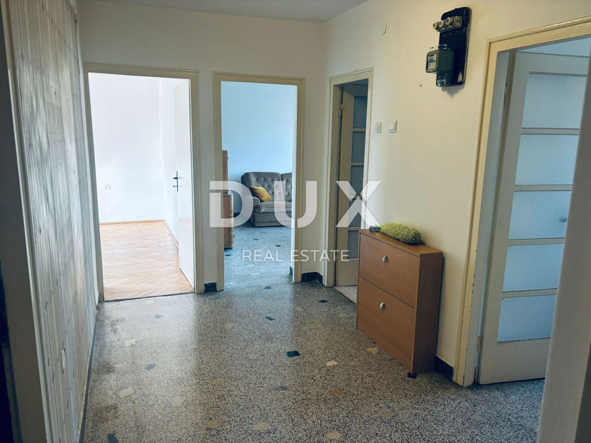 Condominio en Zminj, Istarska Županija 12810020