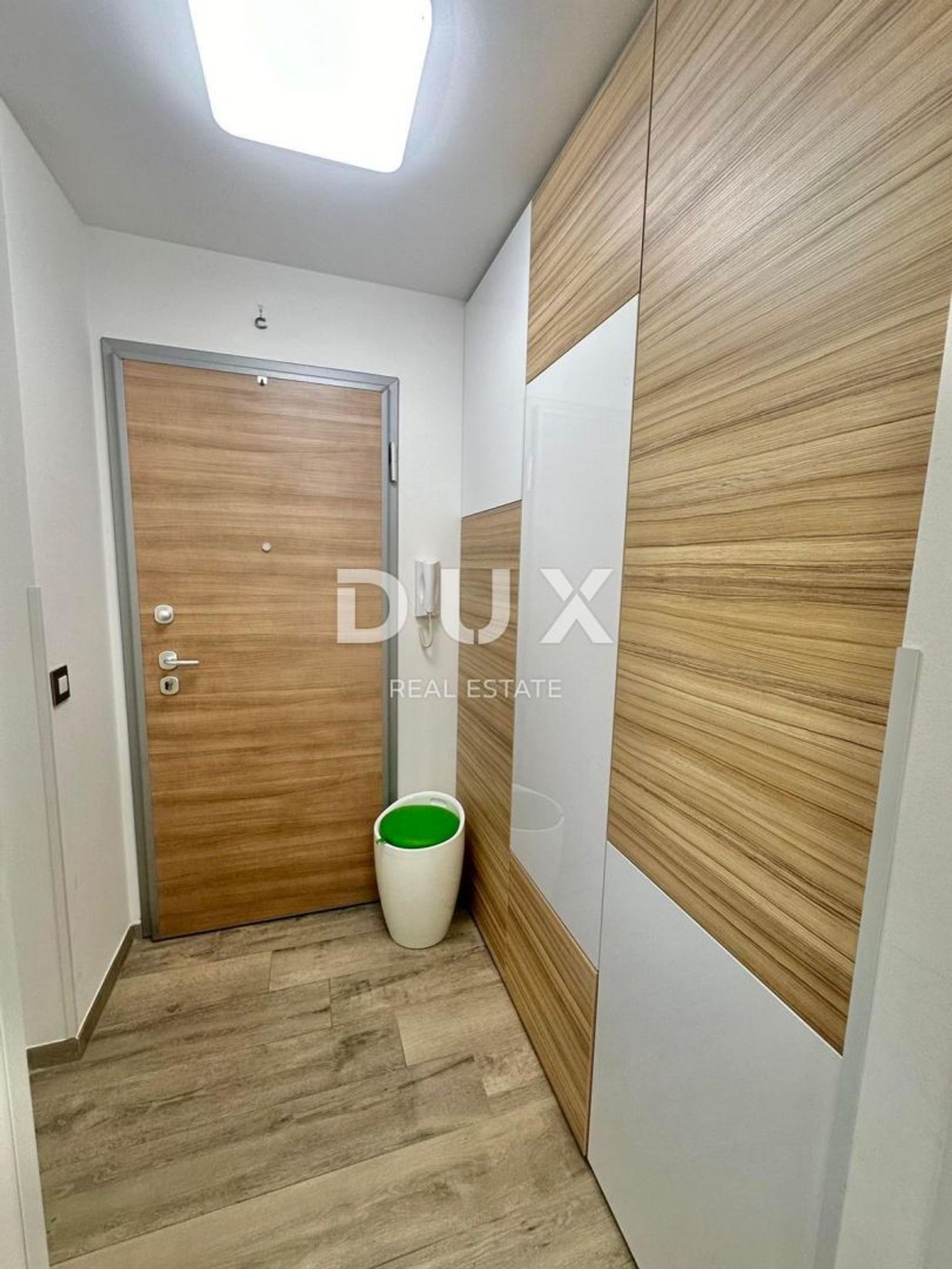 Condominium dans Rijeka, Primorsko-goranska županija 12810086