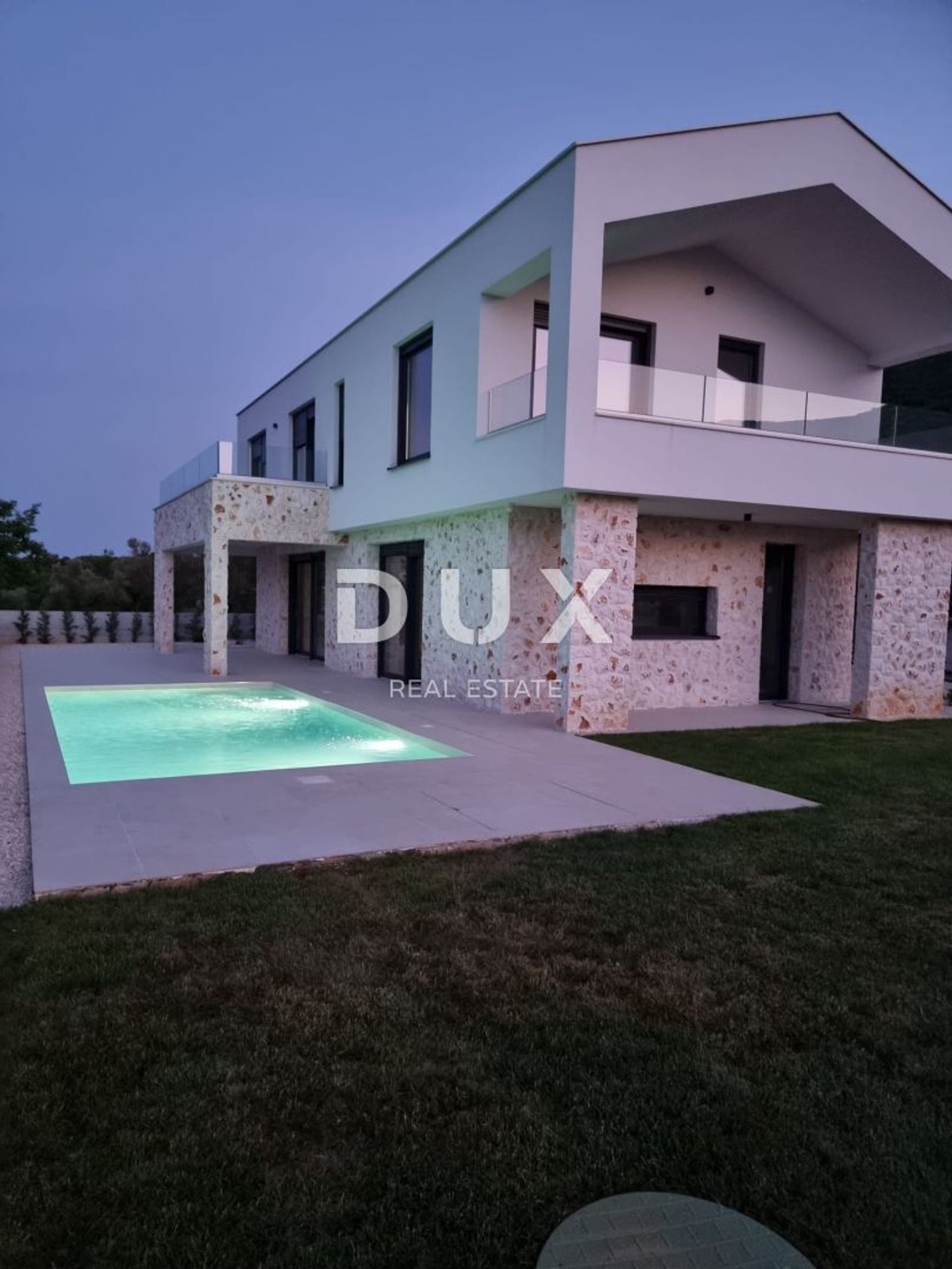 casa en Rabac, Istria County 12810093