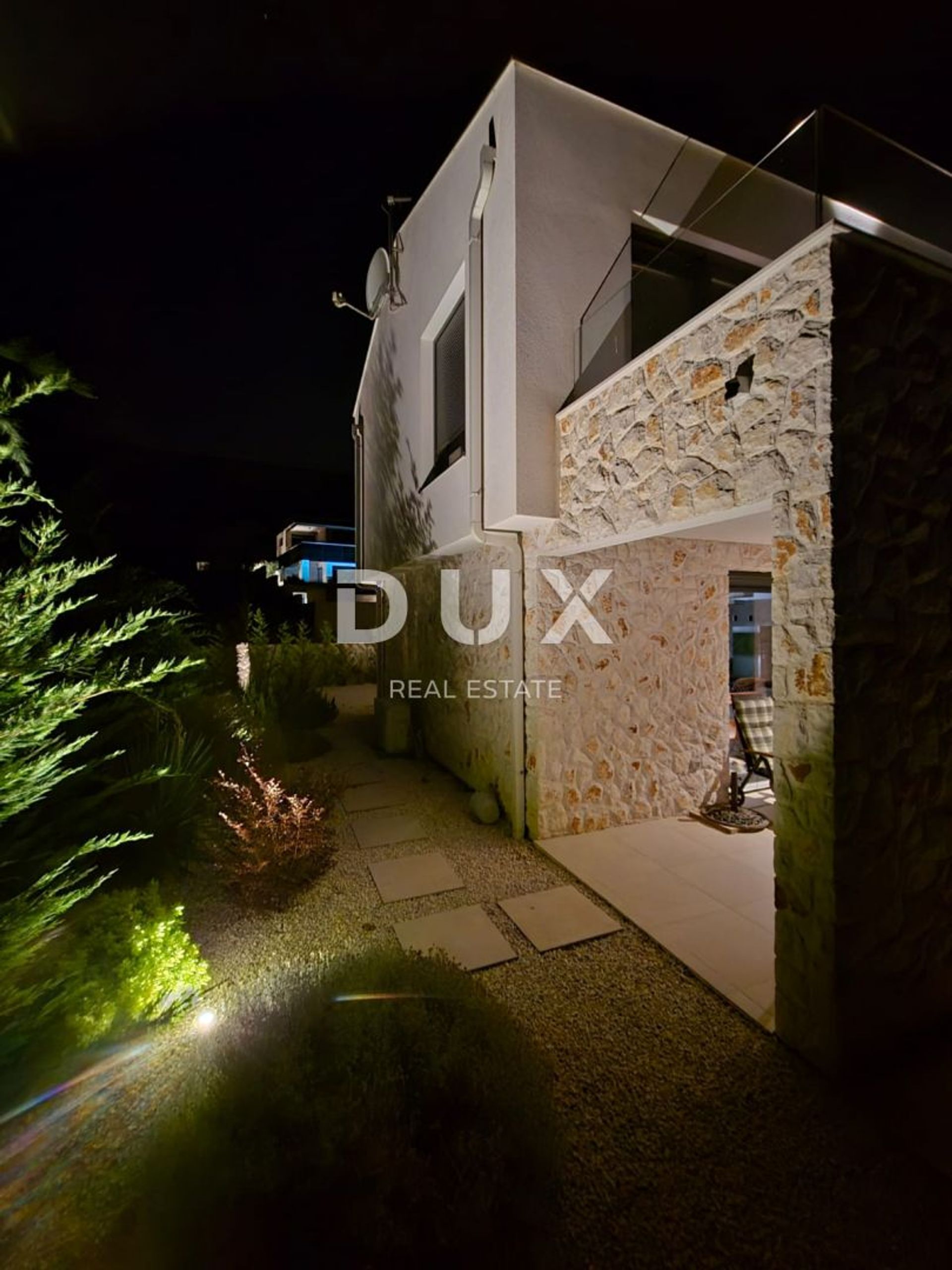 casa en Rabac, Istria County 12810093