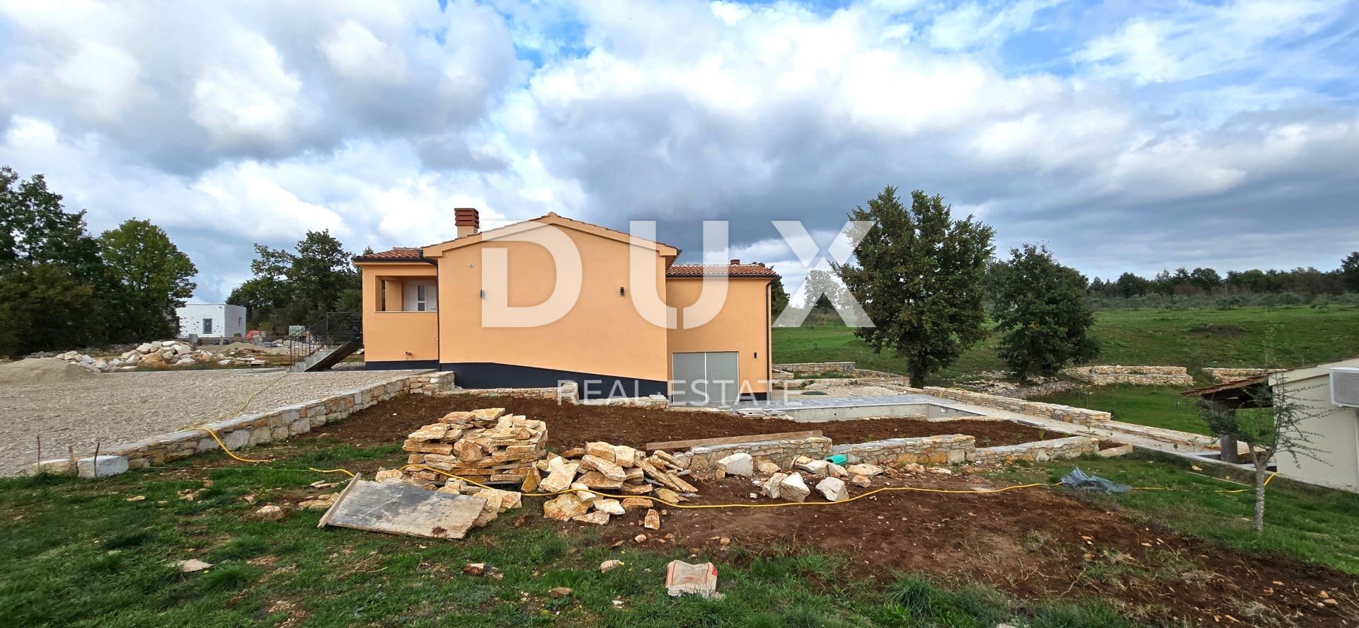 House in Svetvinčenat, Istria County 12810170