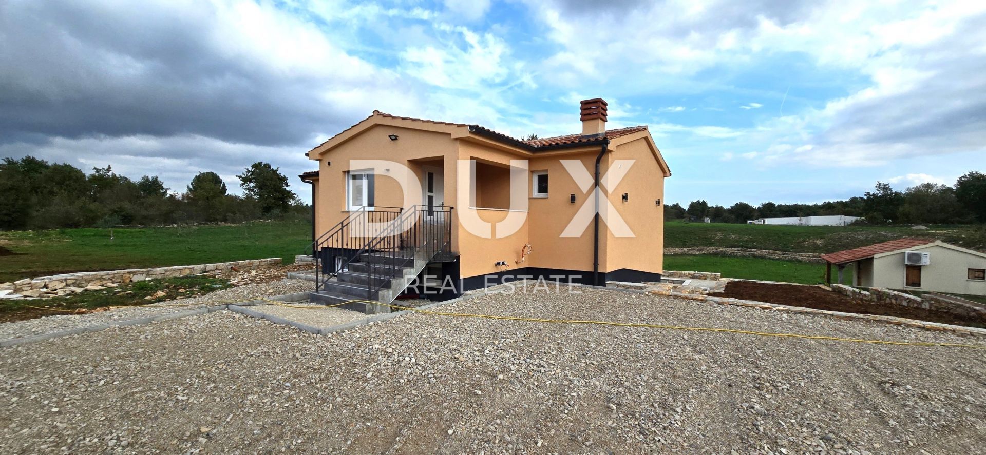 House in Svetvinčenat, Istria County 12810170