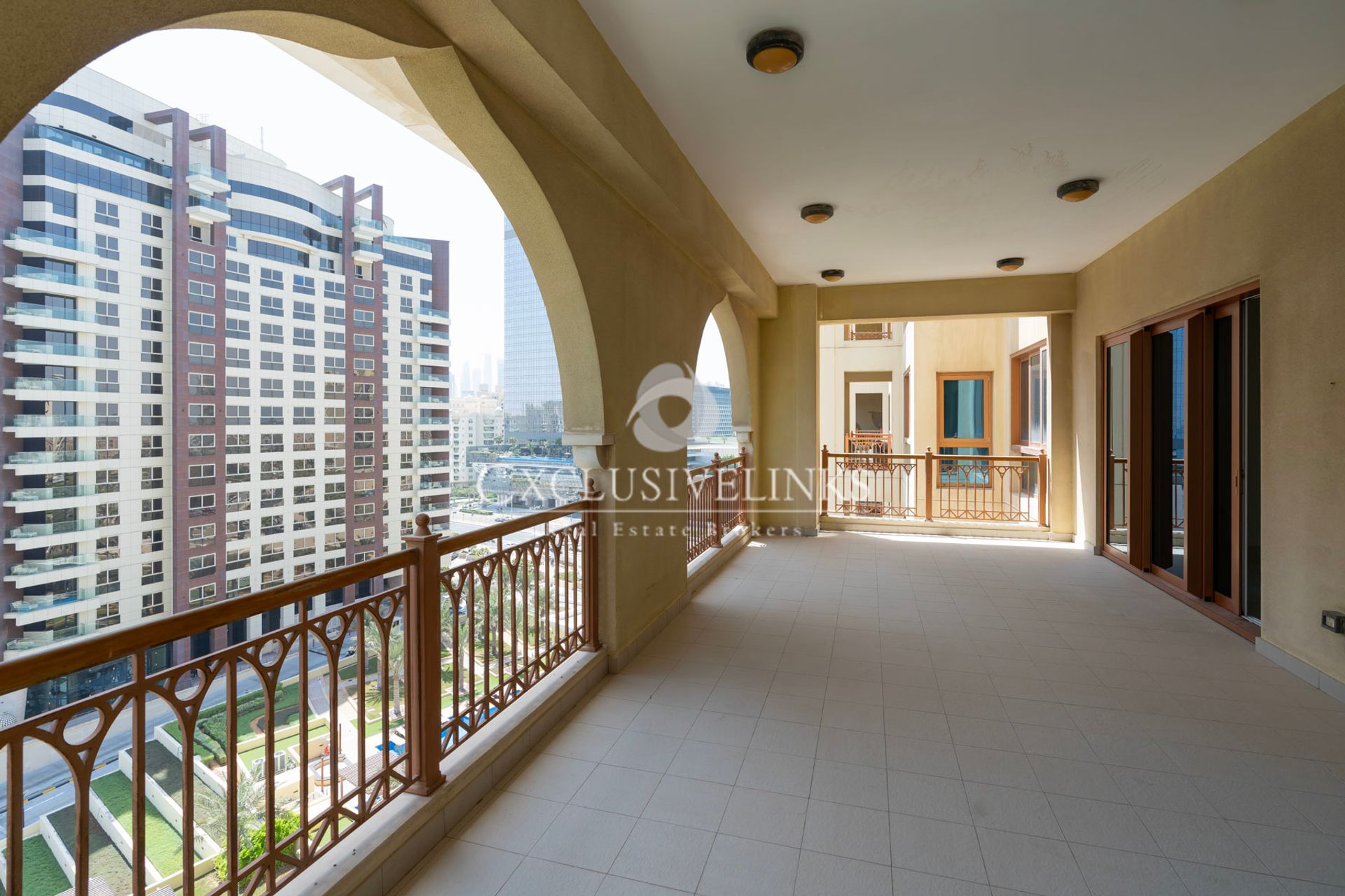 Condominium in Dubai, Dubai 12810548