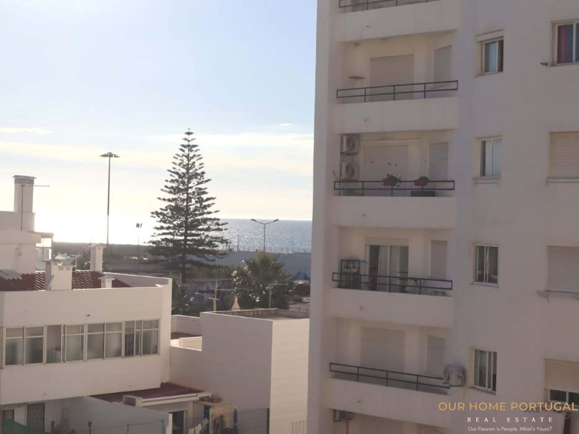 Condominium in Quarteira, Faro 12810835