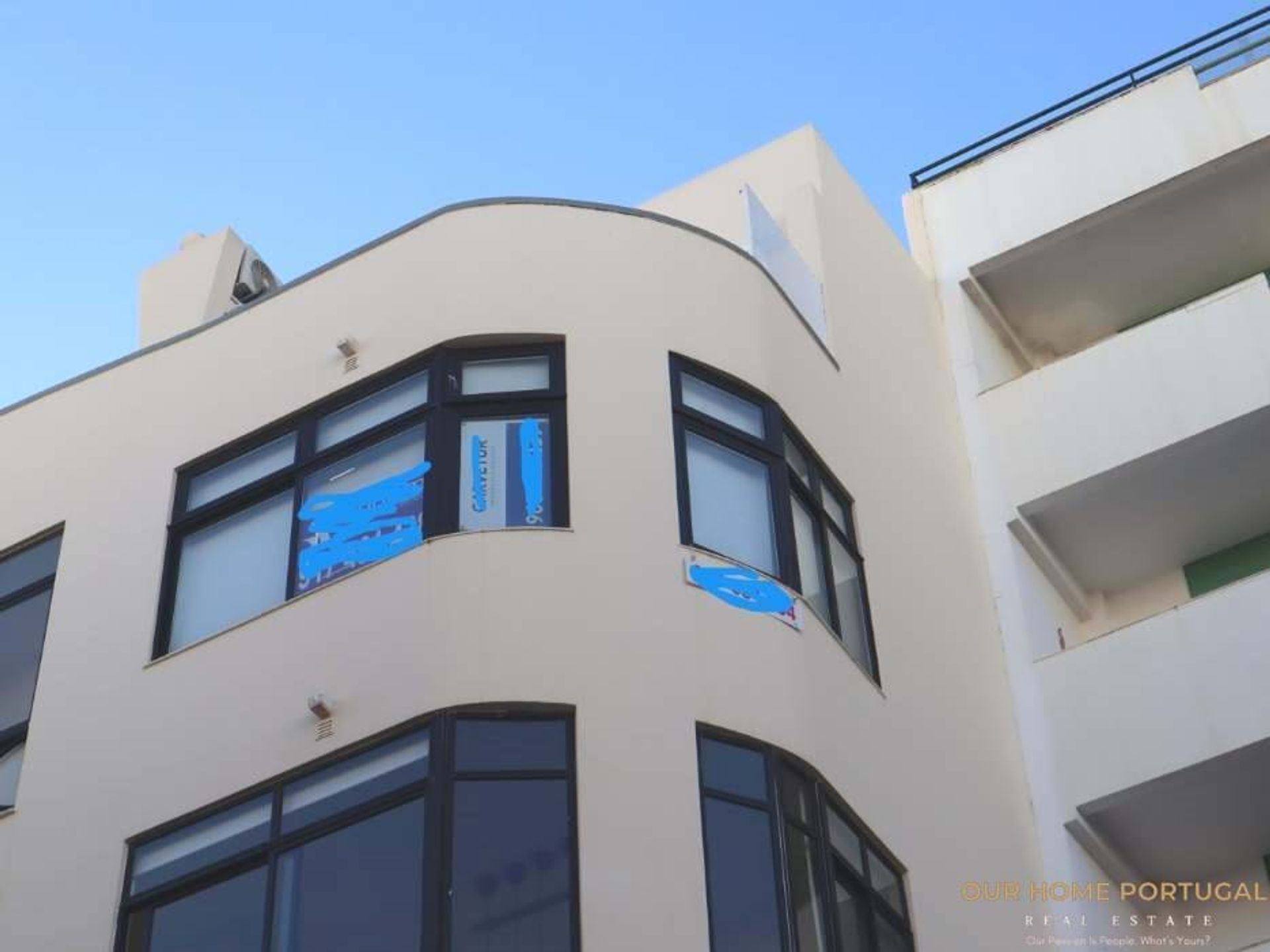 Condominium in Quarteira, Faro 12810835