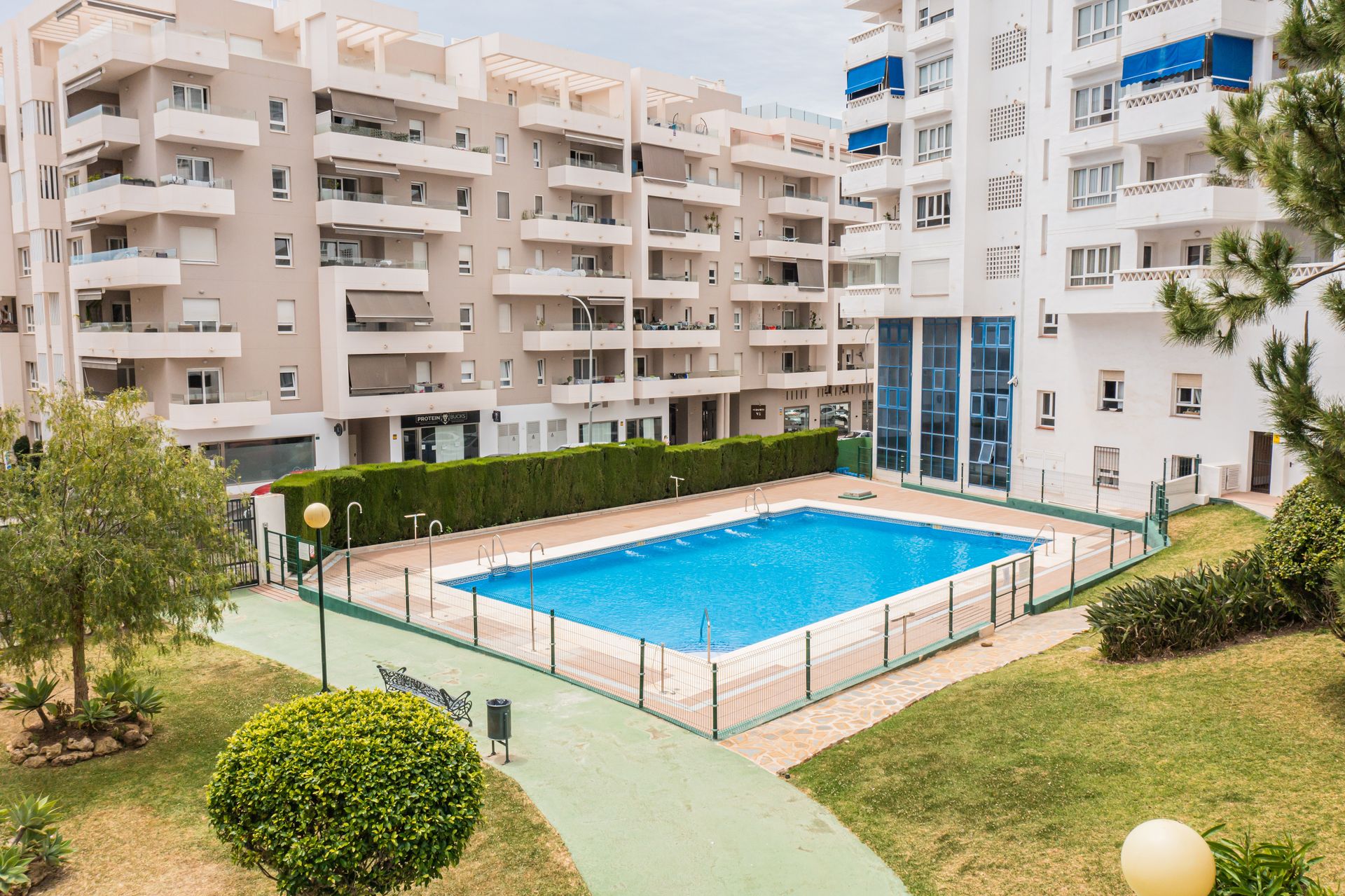 Condominium in Marbella, Andalucía 12810883