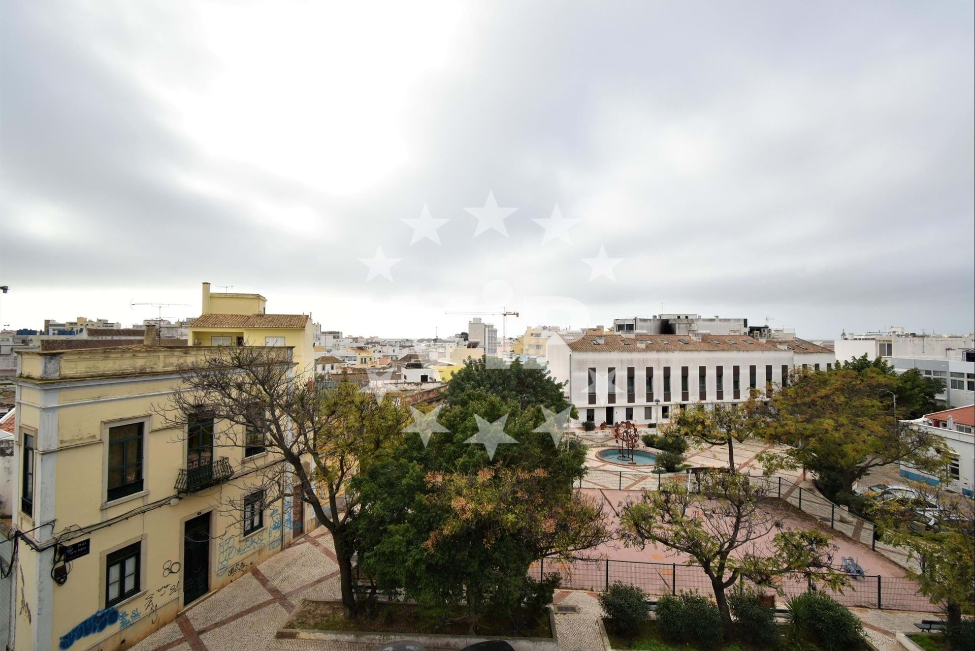 Detaljhandel i Faro, Faro 12811922