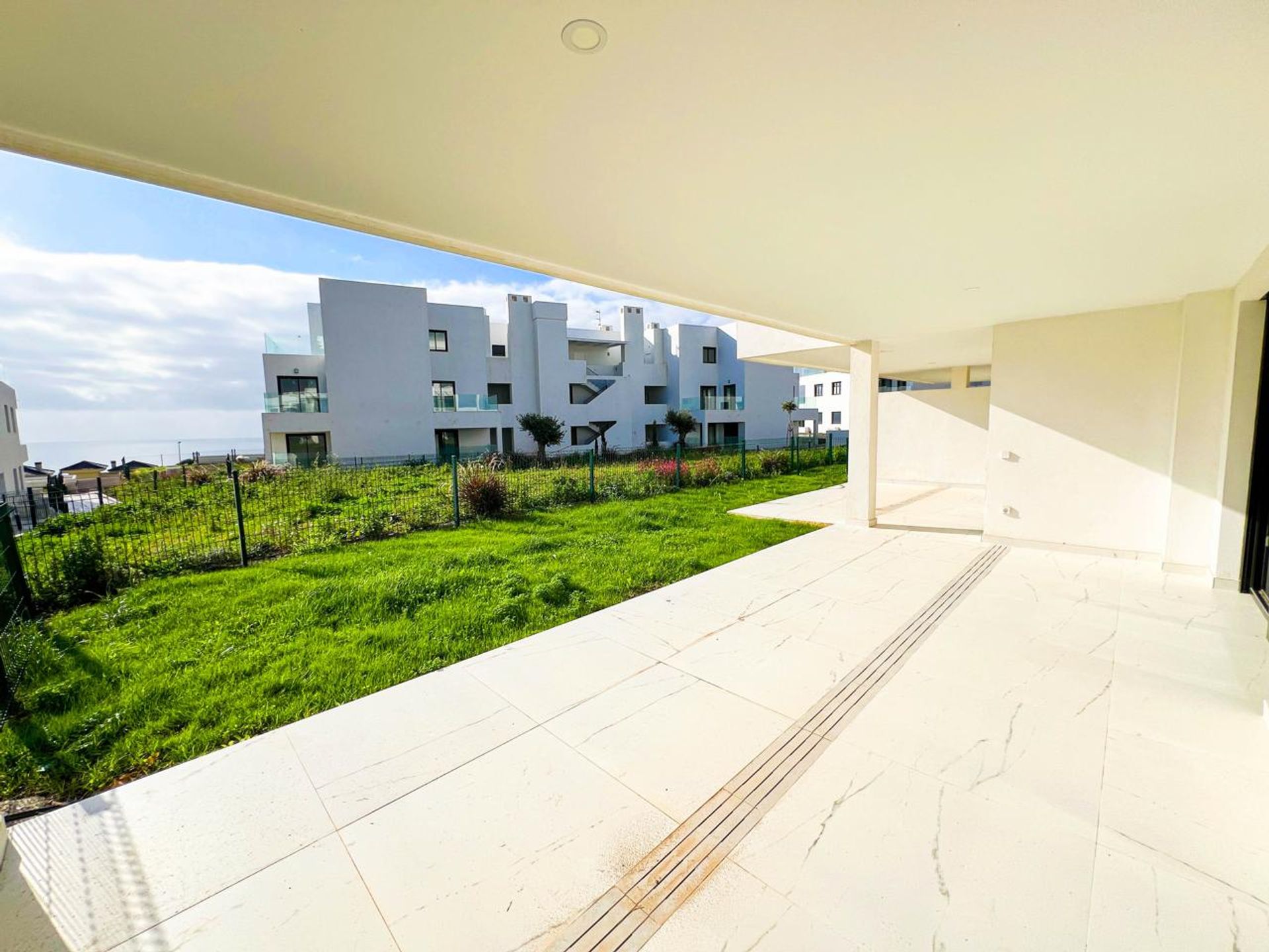 Condominium dans Casares Costa, Andalucía 12812257