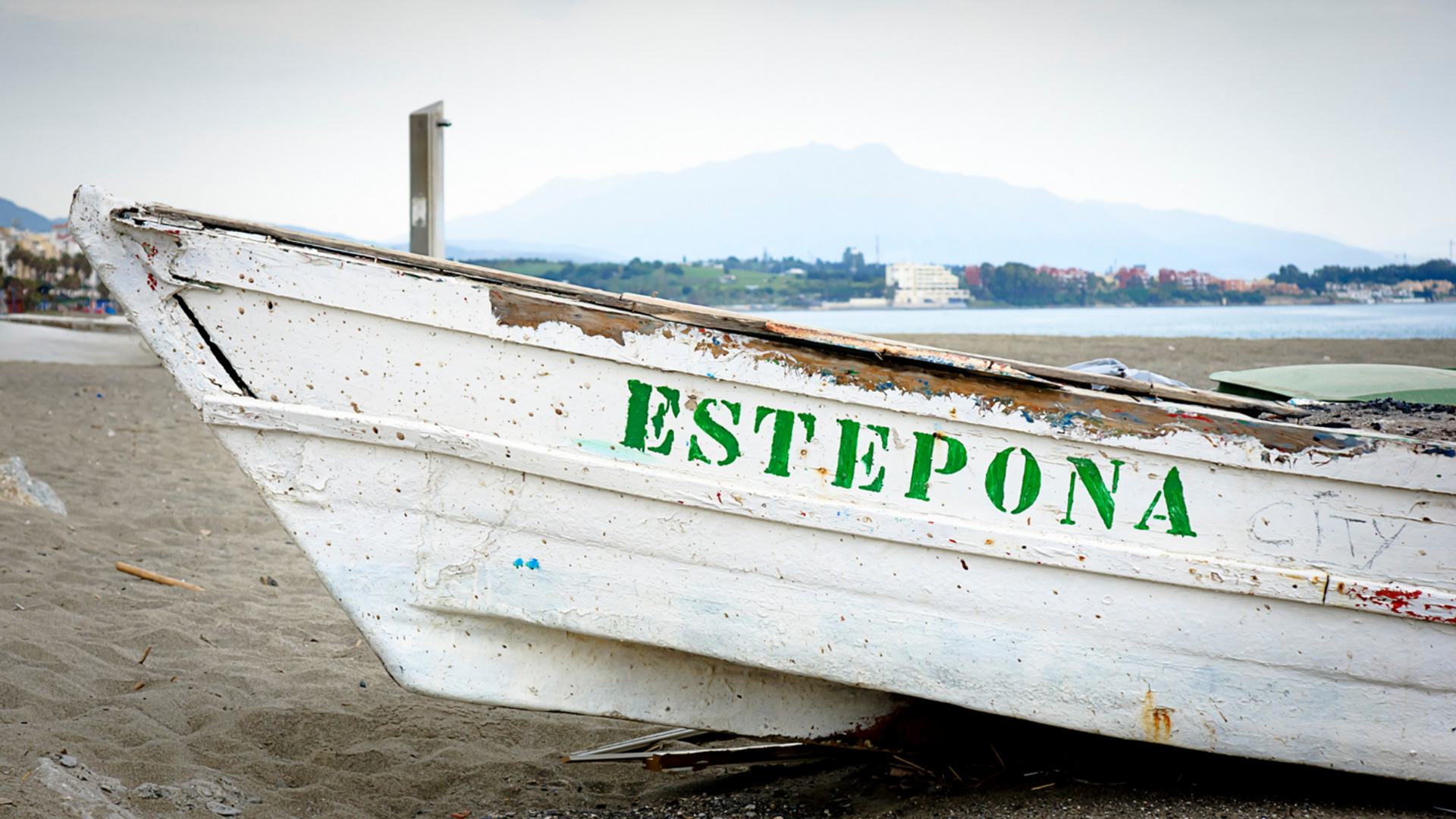 公寓 在 Estepona, Andalucía 12812284