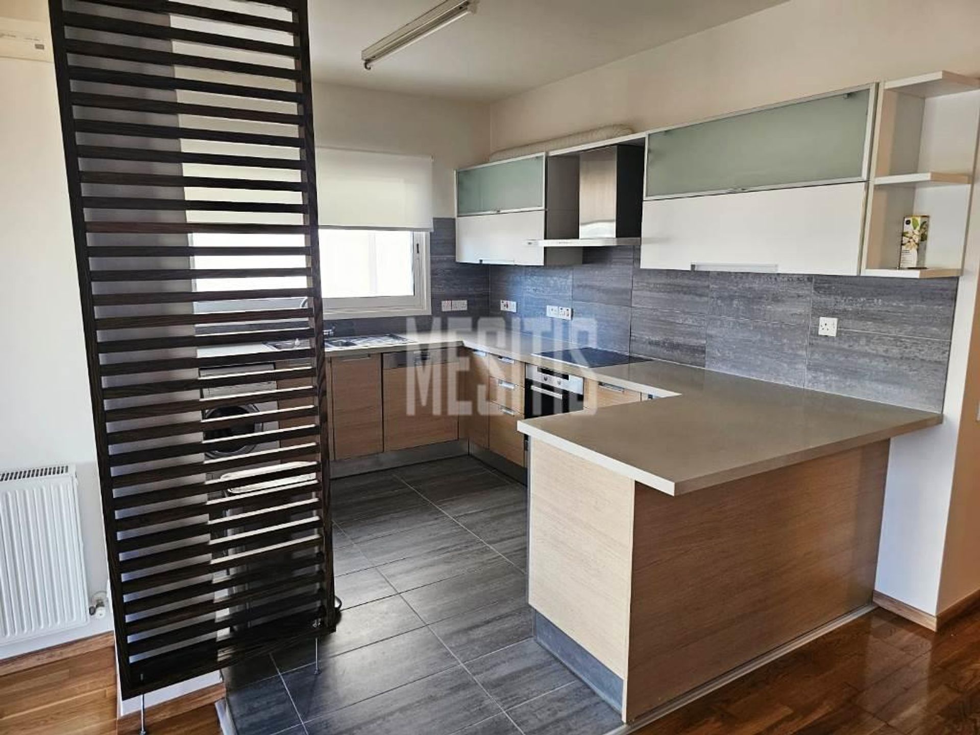 Condominio nel Nicosia, Lefkosia 12812582