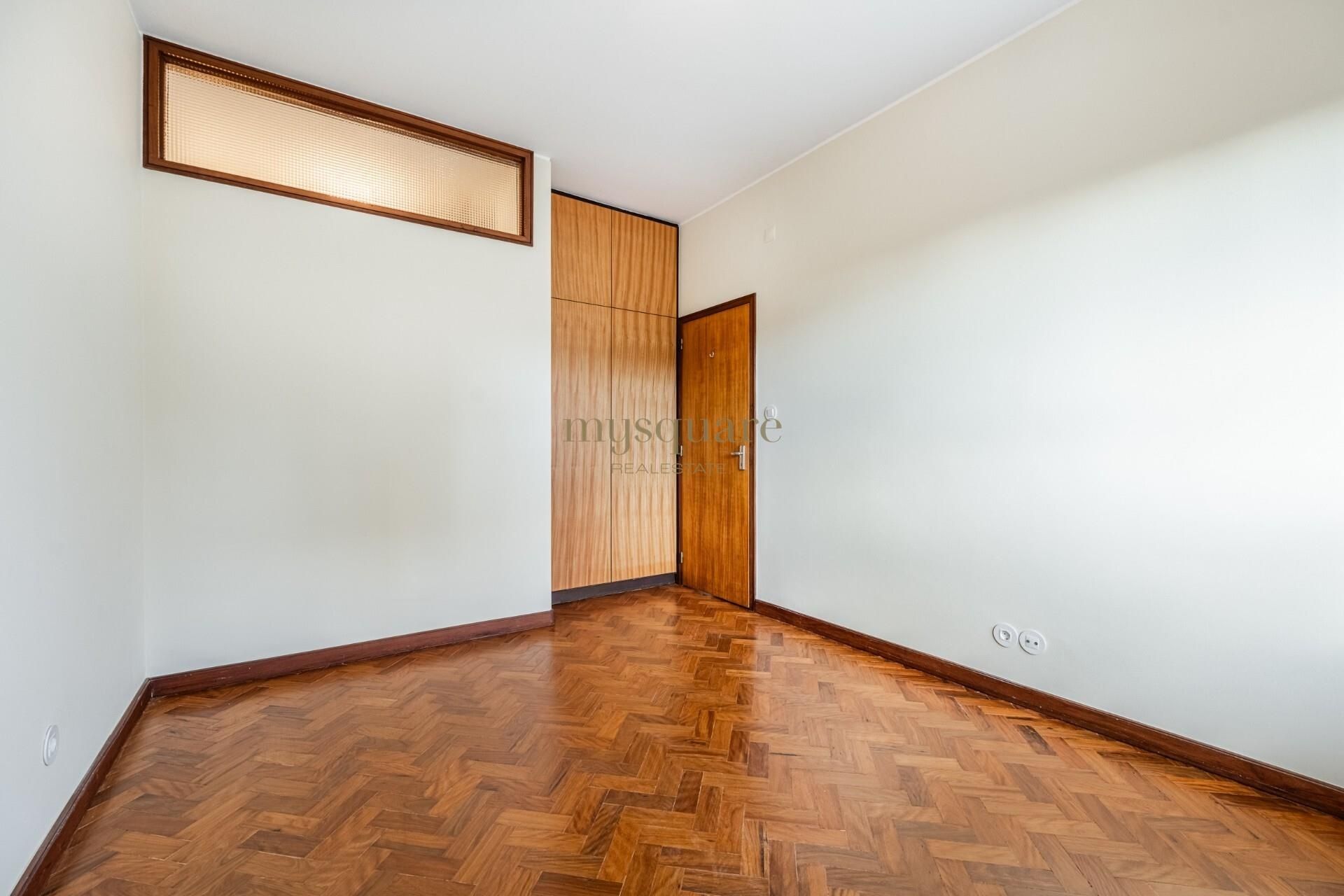 Condominio en Porto, Porto District 12813088