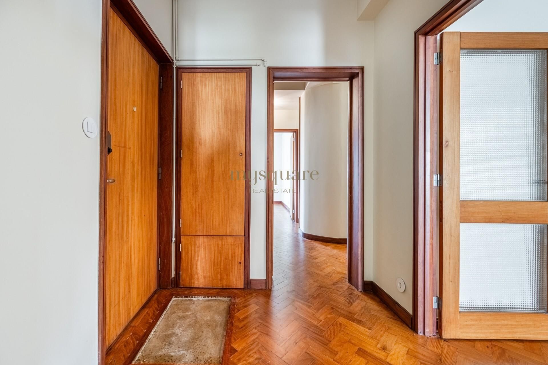 Condominio en Porto, Porto District 12813088