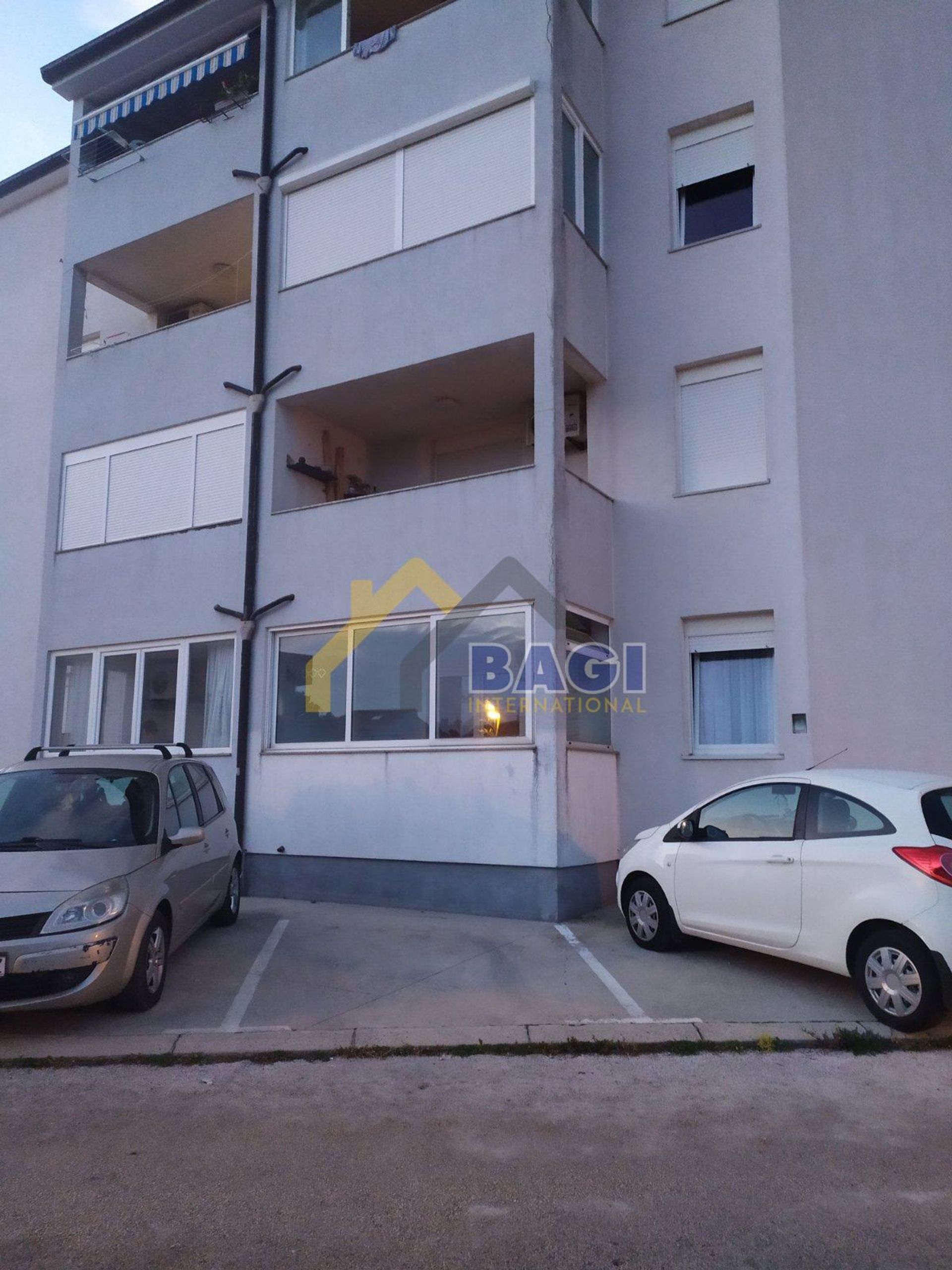 Condominium dans Pula, Istarska županija 12813472