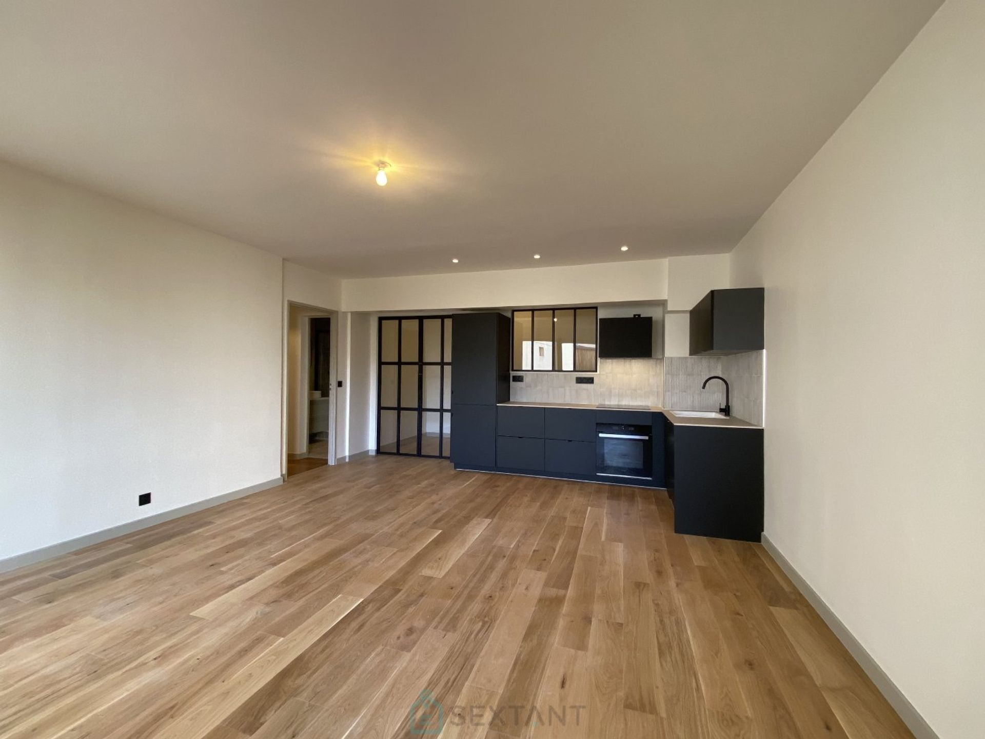 Kondominium di Neuilly-sur-Seine, Ile-de-Perancis 12813740